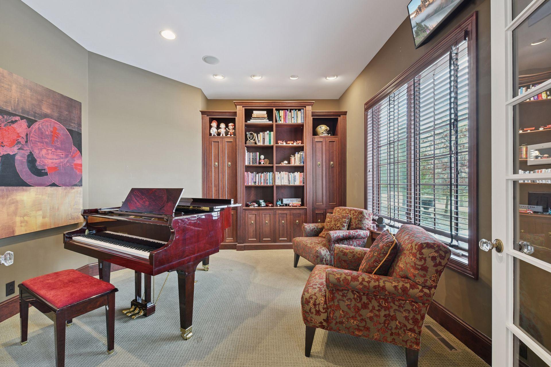 315 Calamus Circle