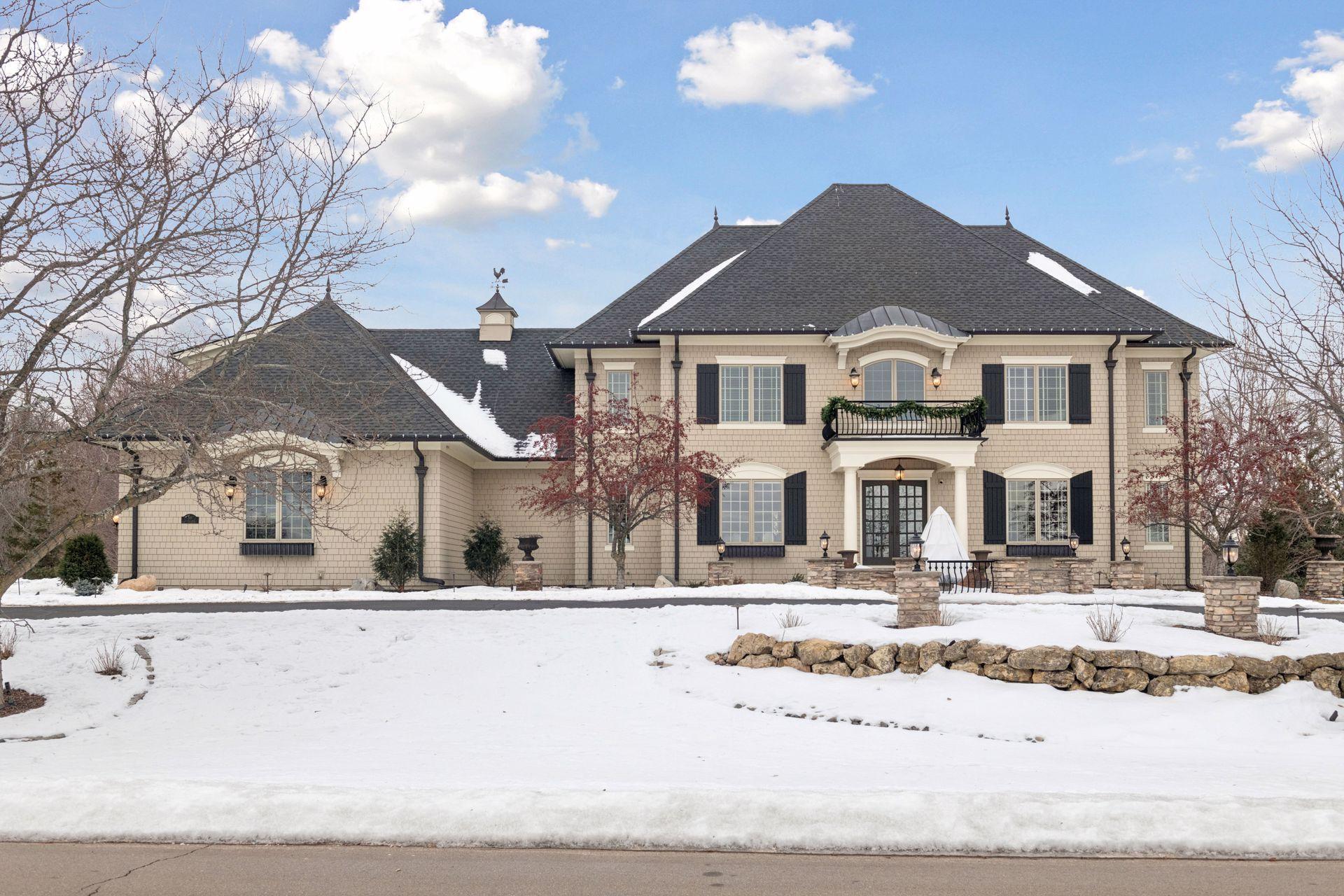315 Calamus Circle