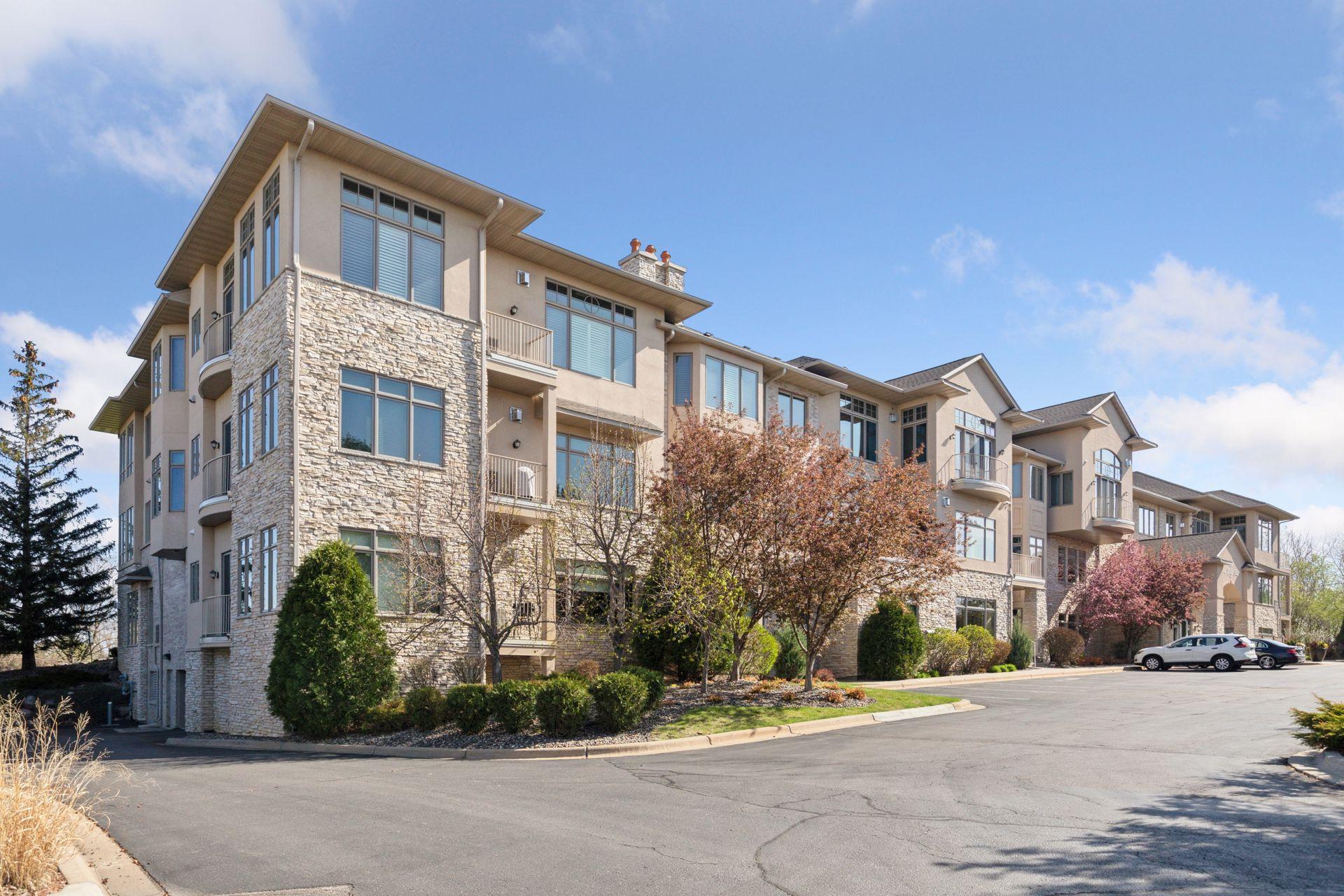 555 Oak Ridge Place Unit: 150