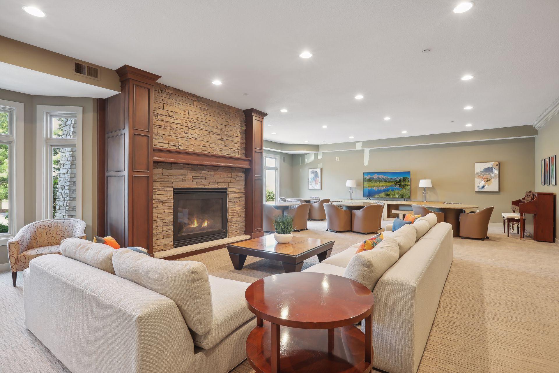555 Oak Ridge Place Unit: 150