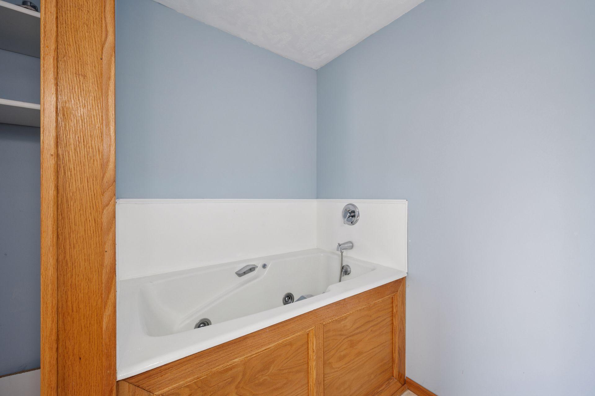 530 Fernwood Circle