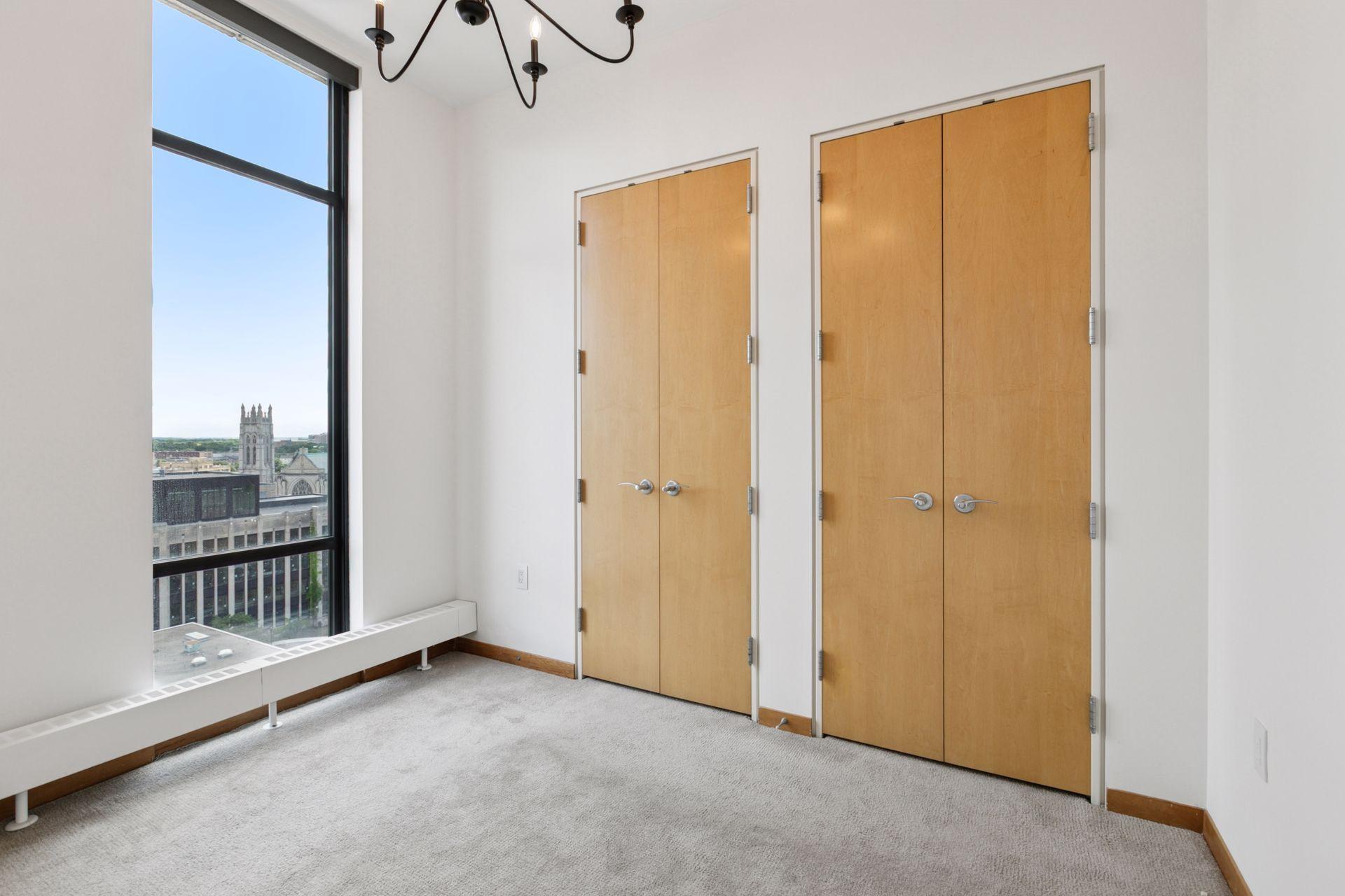 201 S 11th Street Unit: 1040