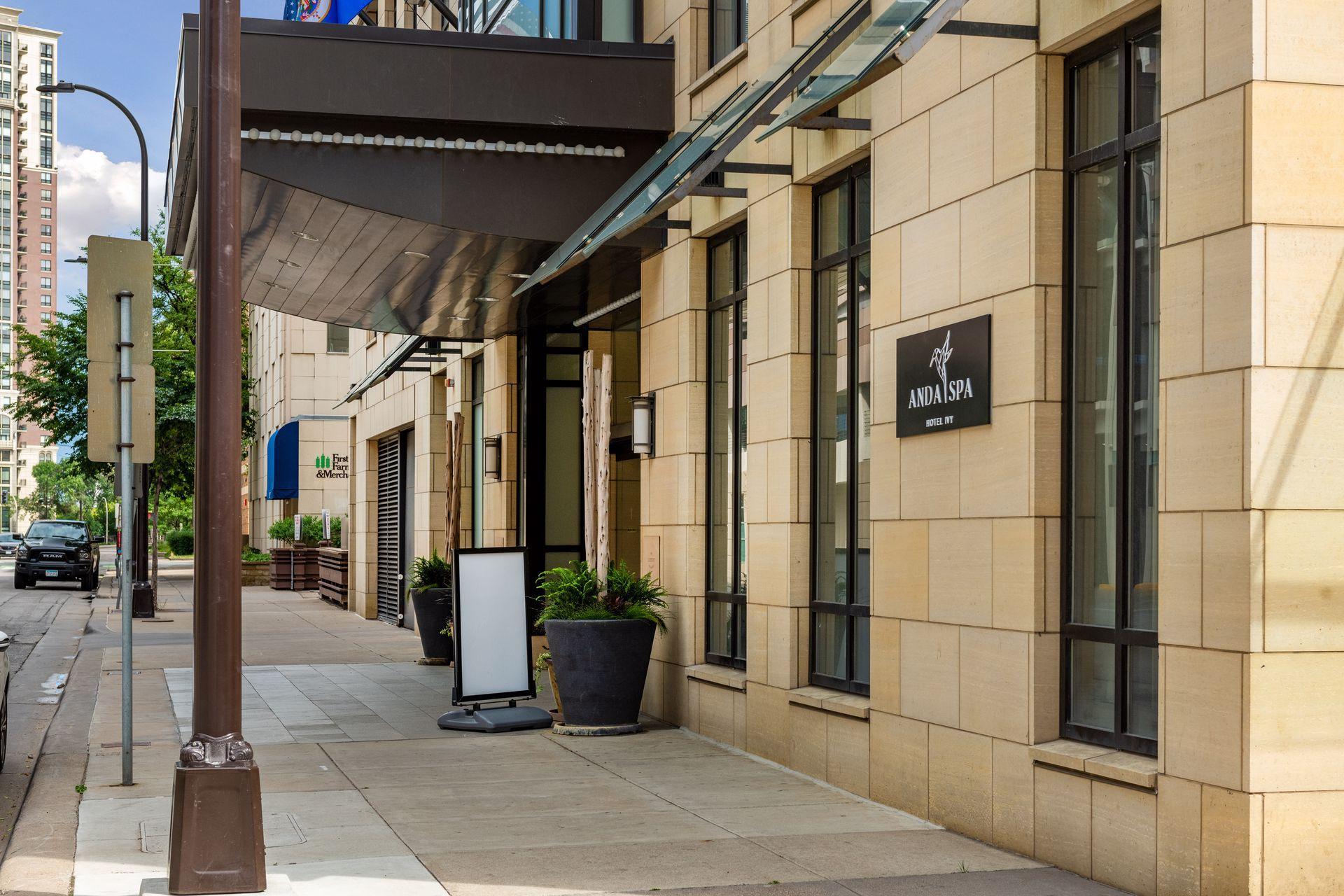 201 S 11th Street Unit: 1040