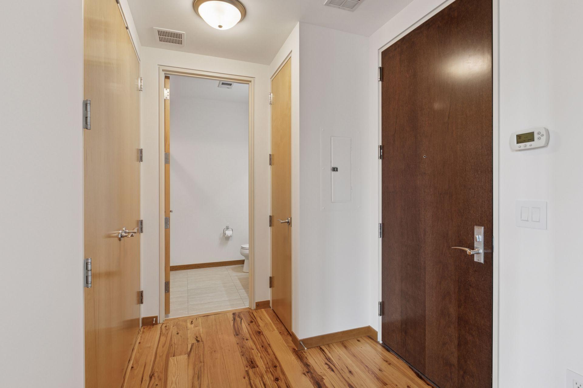 201 S 11th Street Unit: 1040