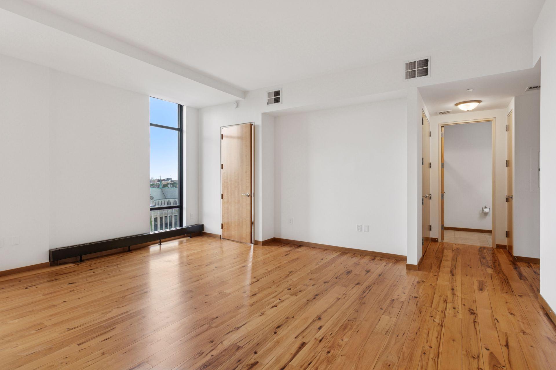 201 S 11th Street Unit: 1040