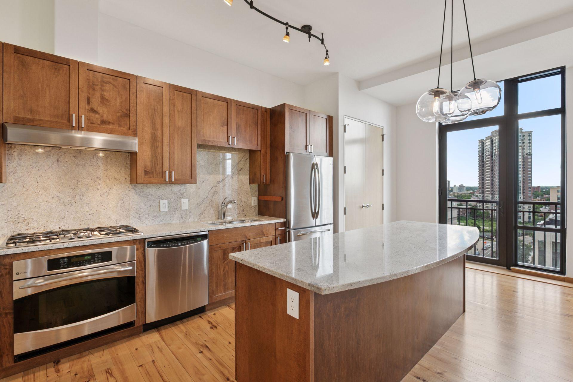 201 S 11th Street Unit: 1040