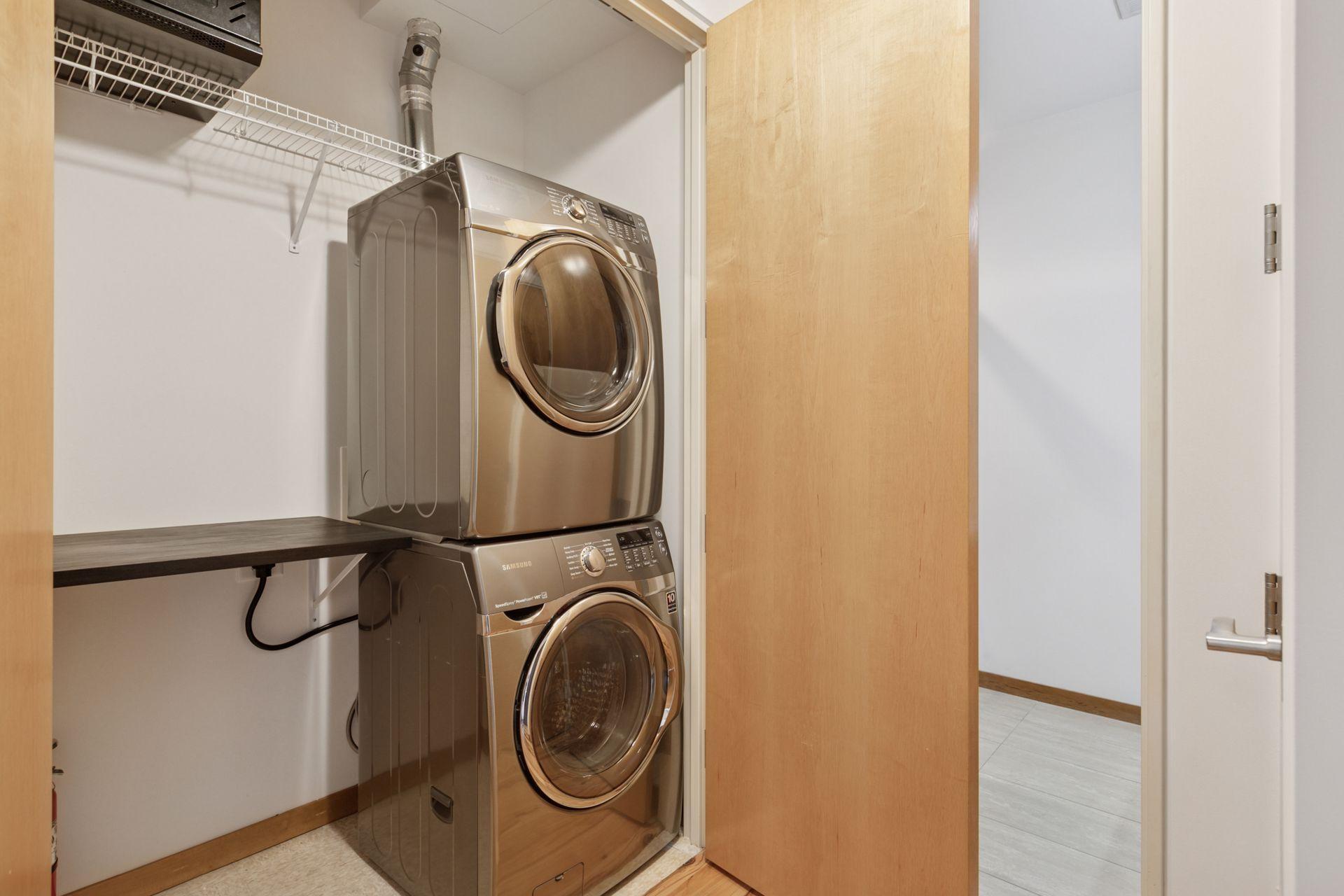 201 S 11th Street Unit: 1040