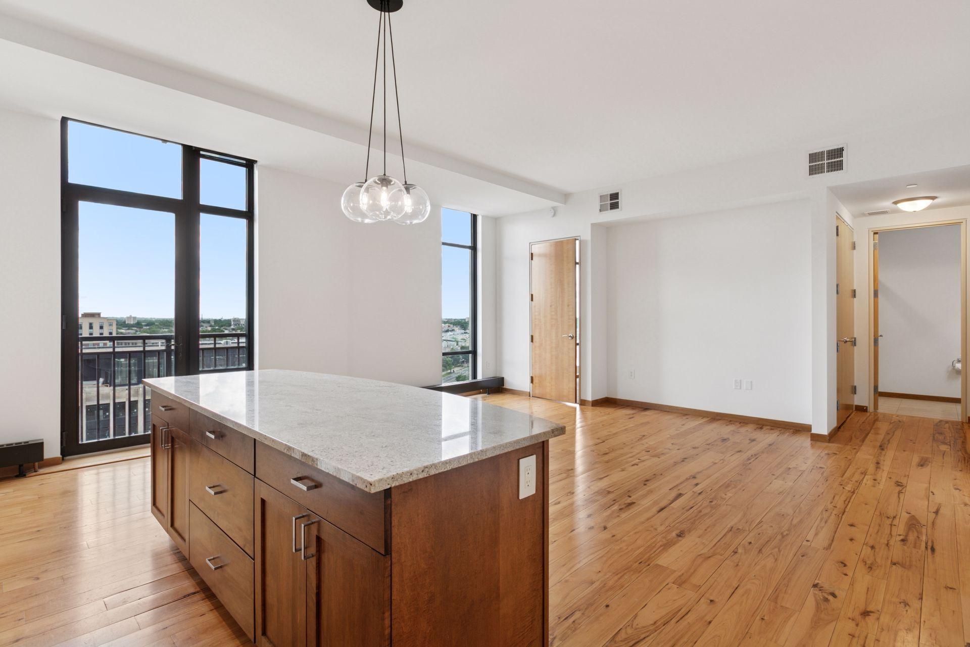 201 S 11th Street Unit: 1040