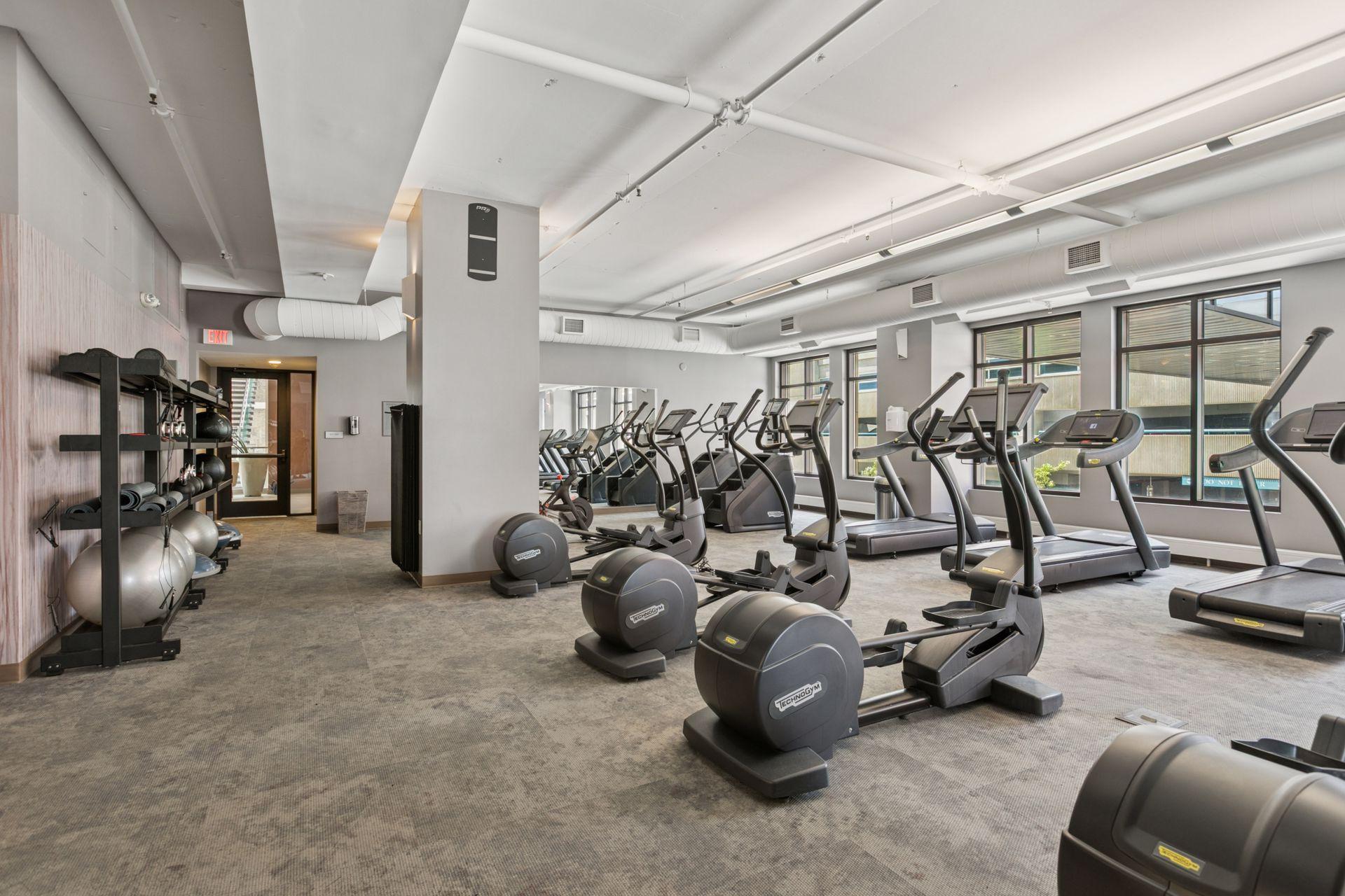 201 S 11th Street Unit: 1040