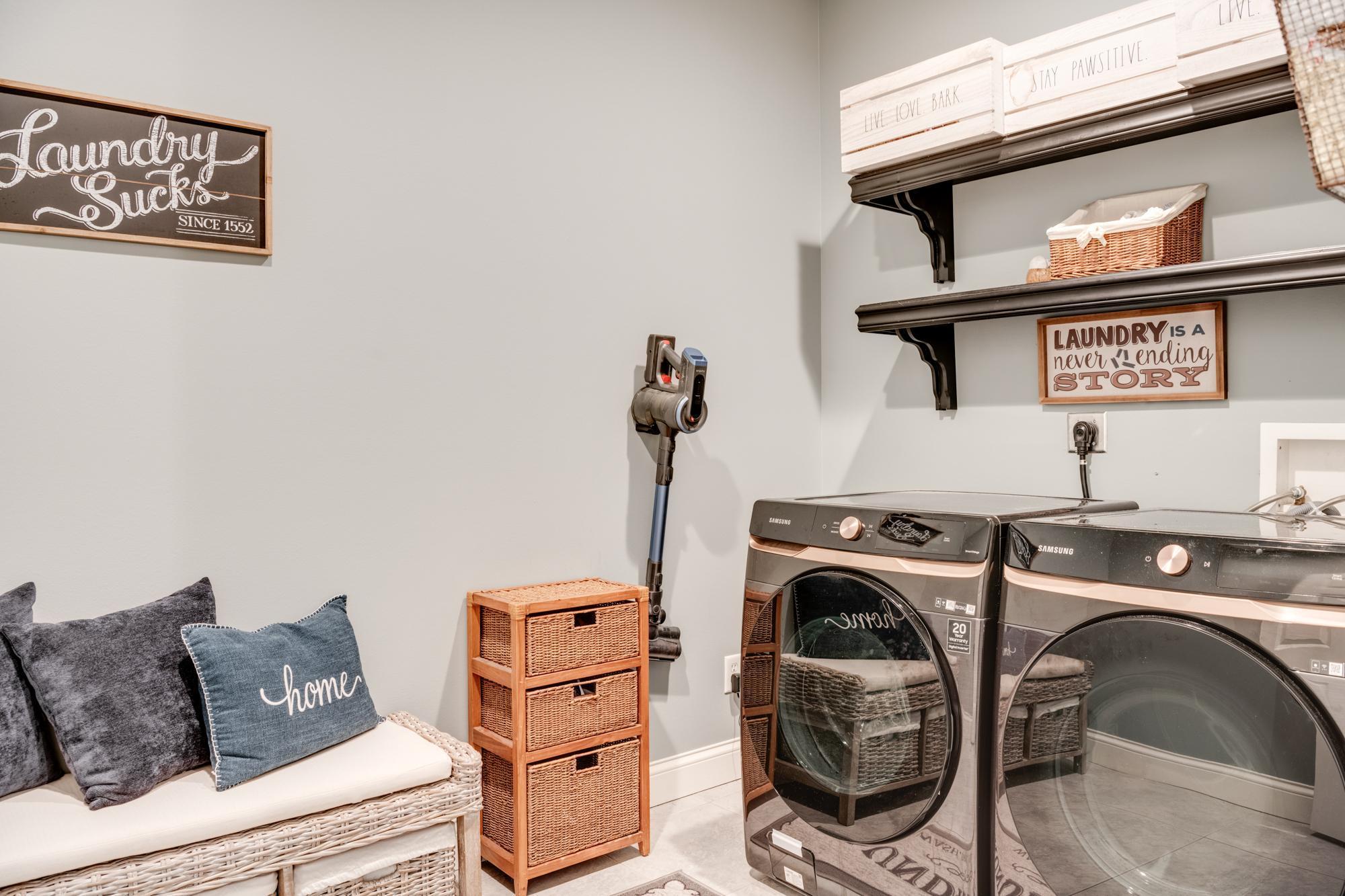 4646 Island View Drive