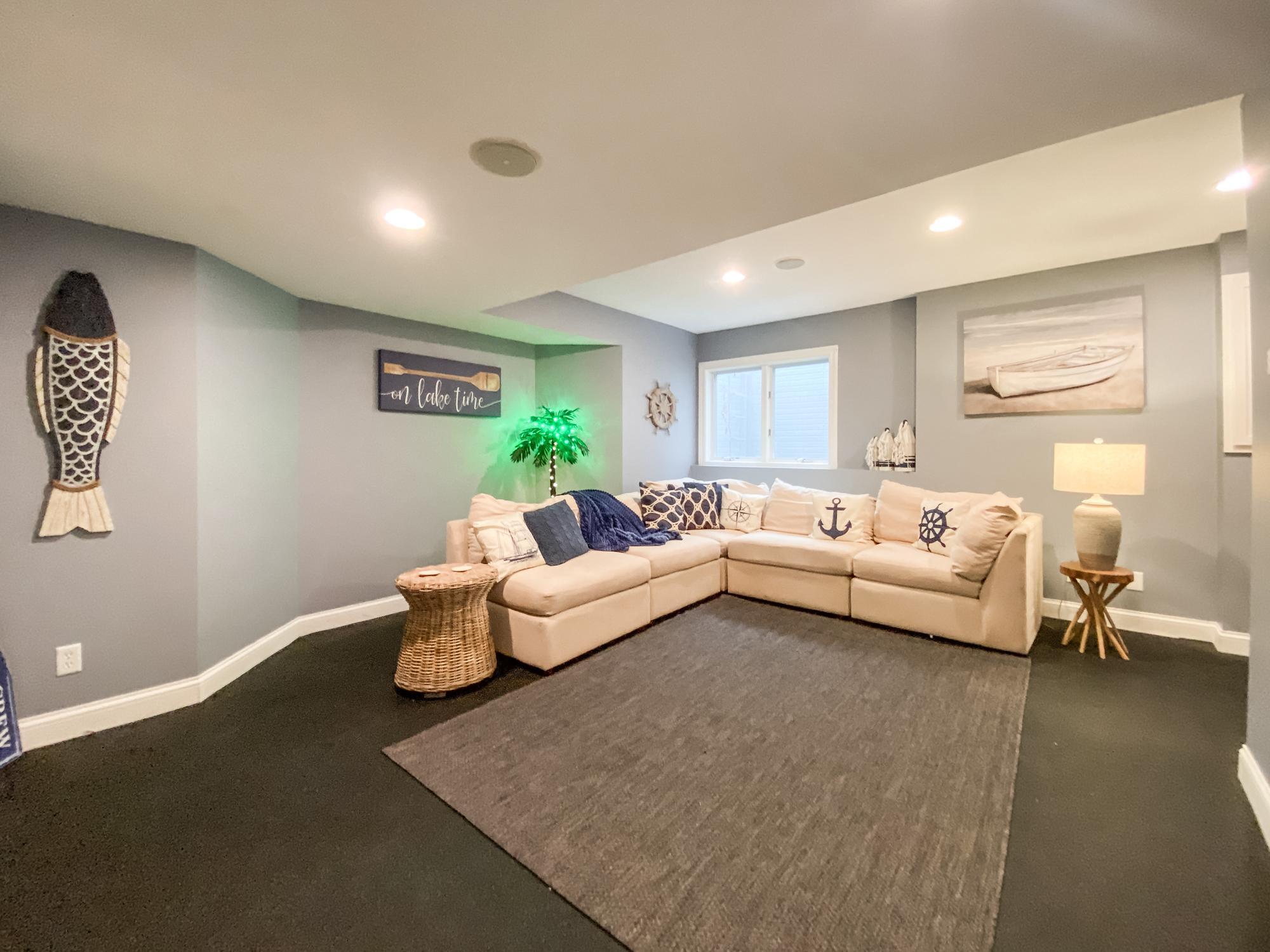 4646 Island View Drive