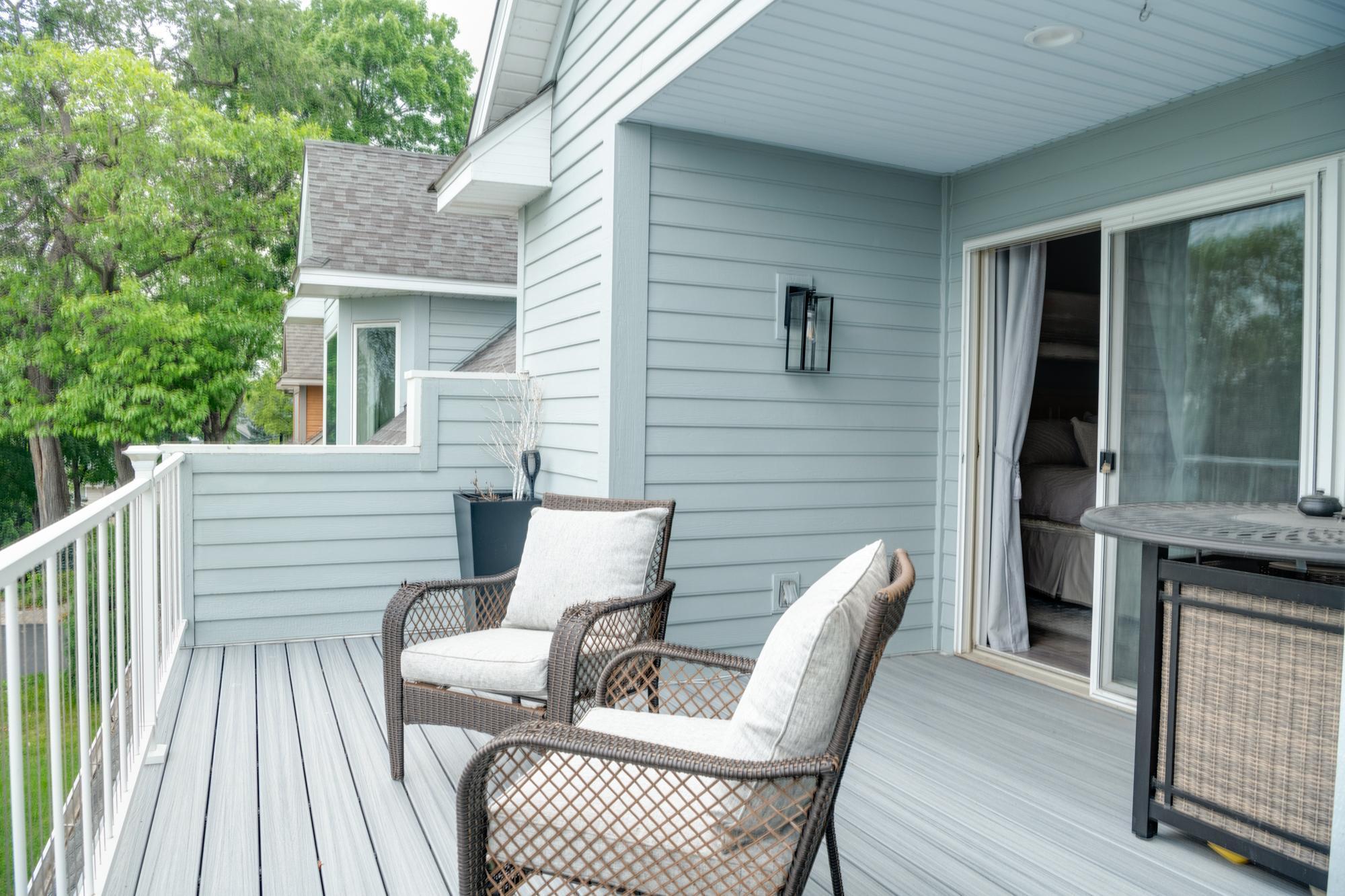 4646 Island View Drive