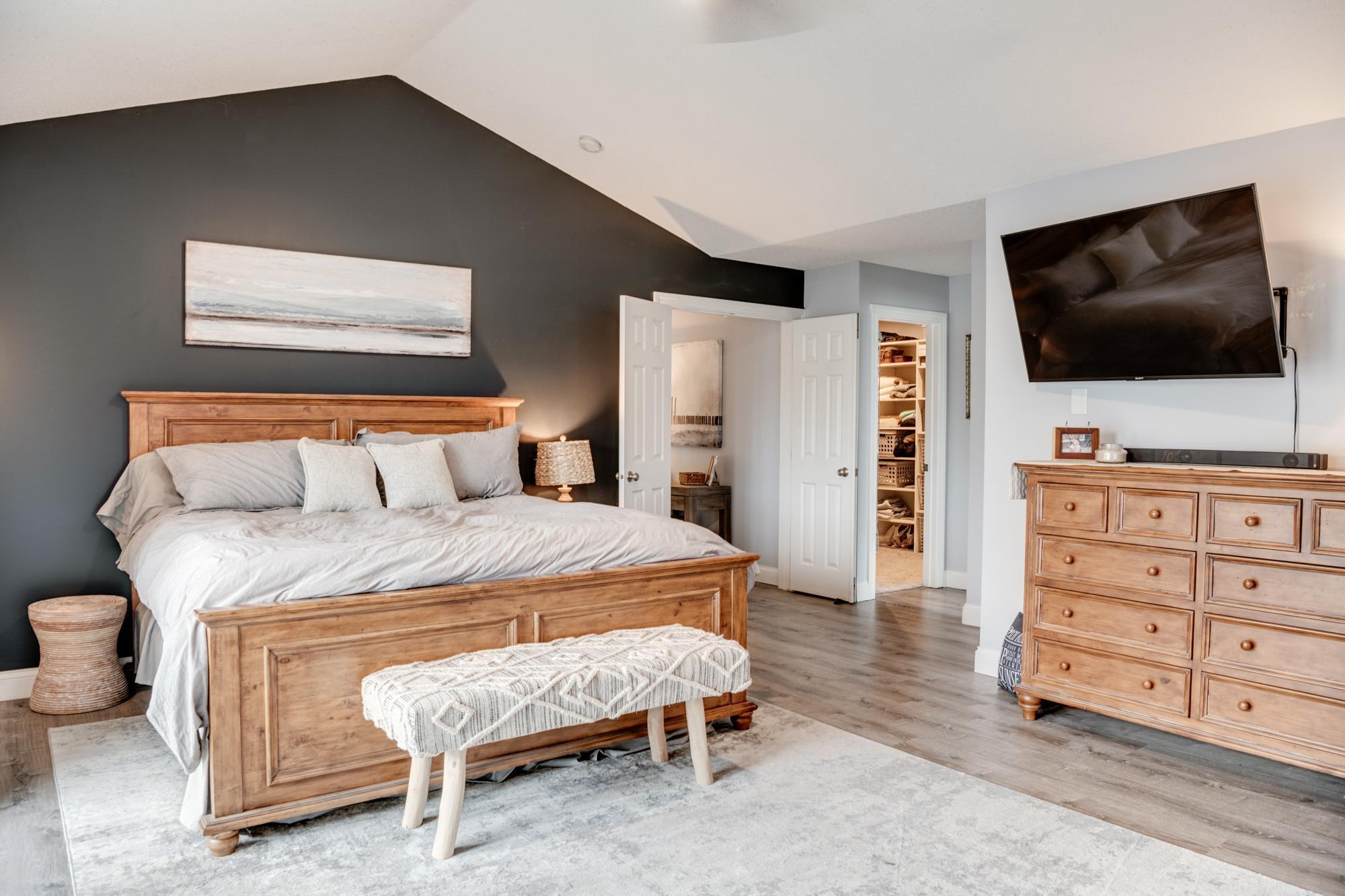 4646 Island View Drive