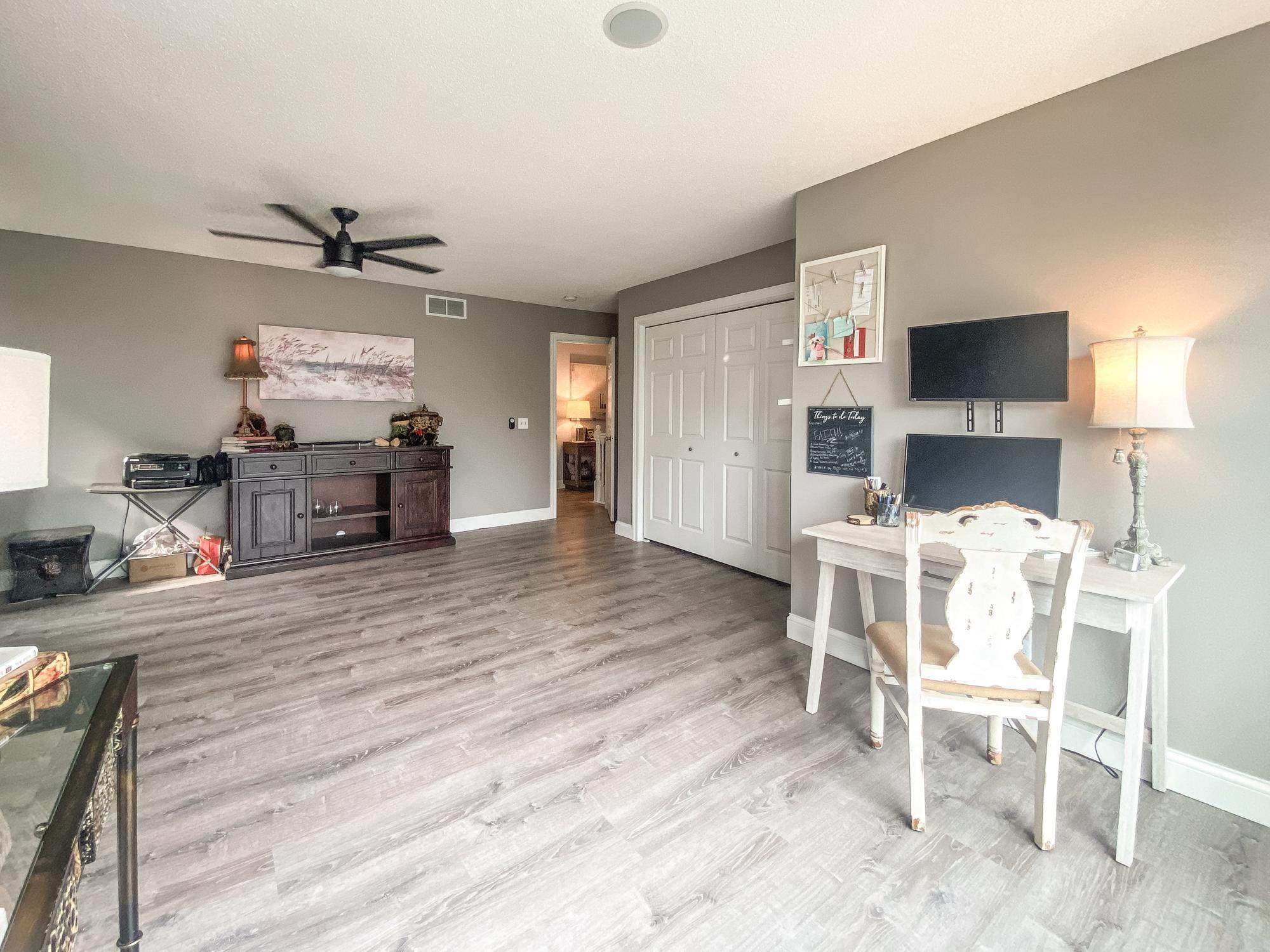 4646 Island View Drive