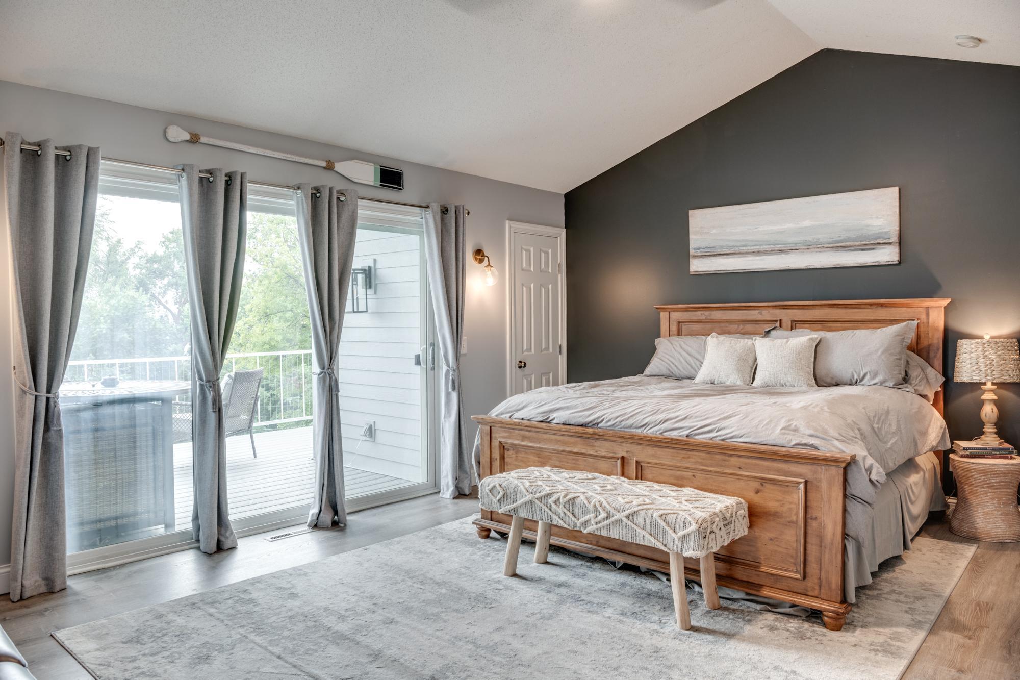 4646 Island View Drive