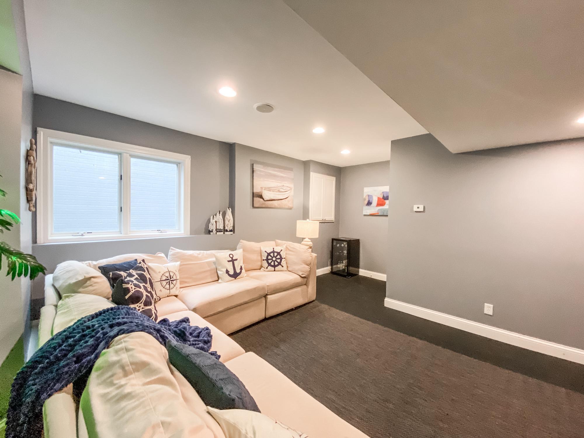 4646 Island View Drive