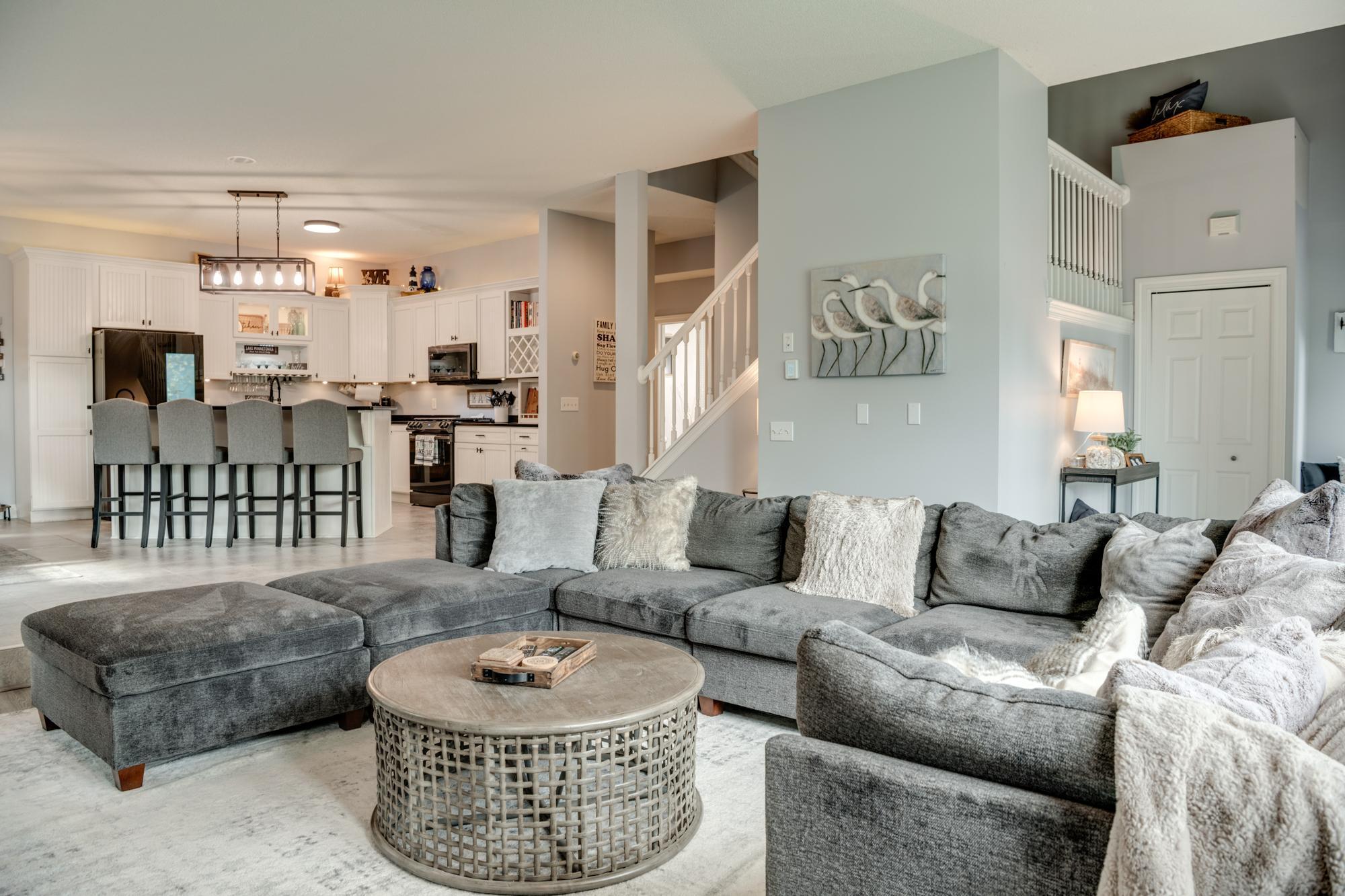 4646 Island View Drive