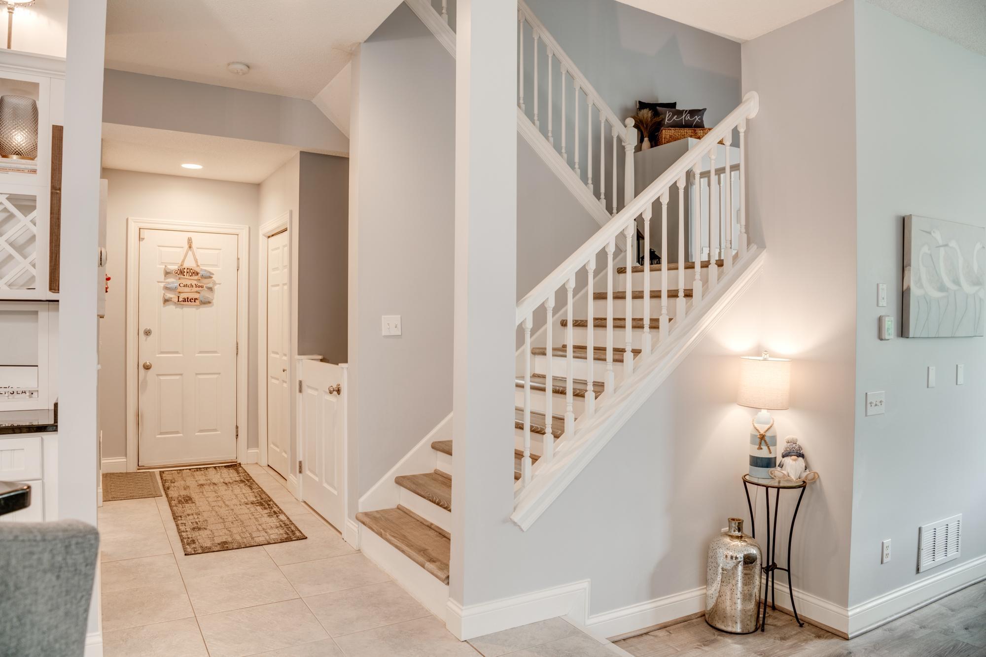 4646 Island View Drive