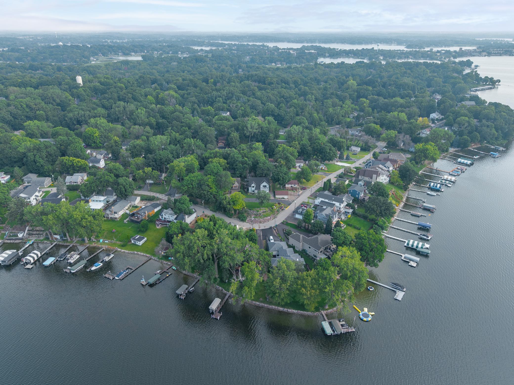 4646 Island View Drive