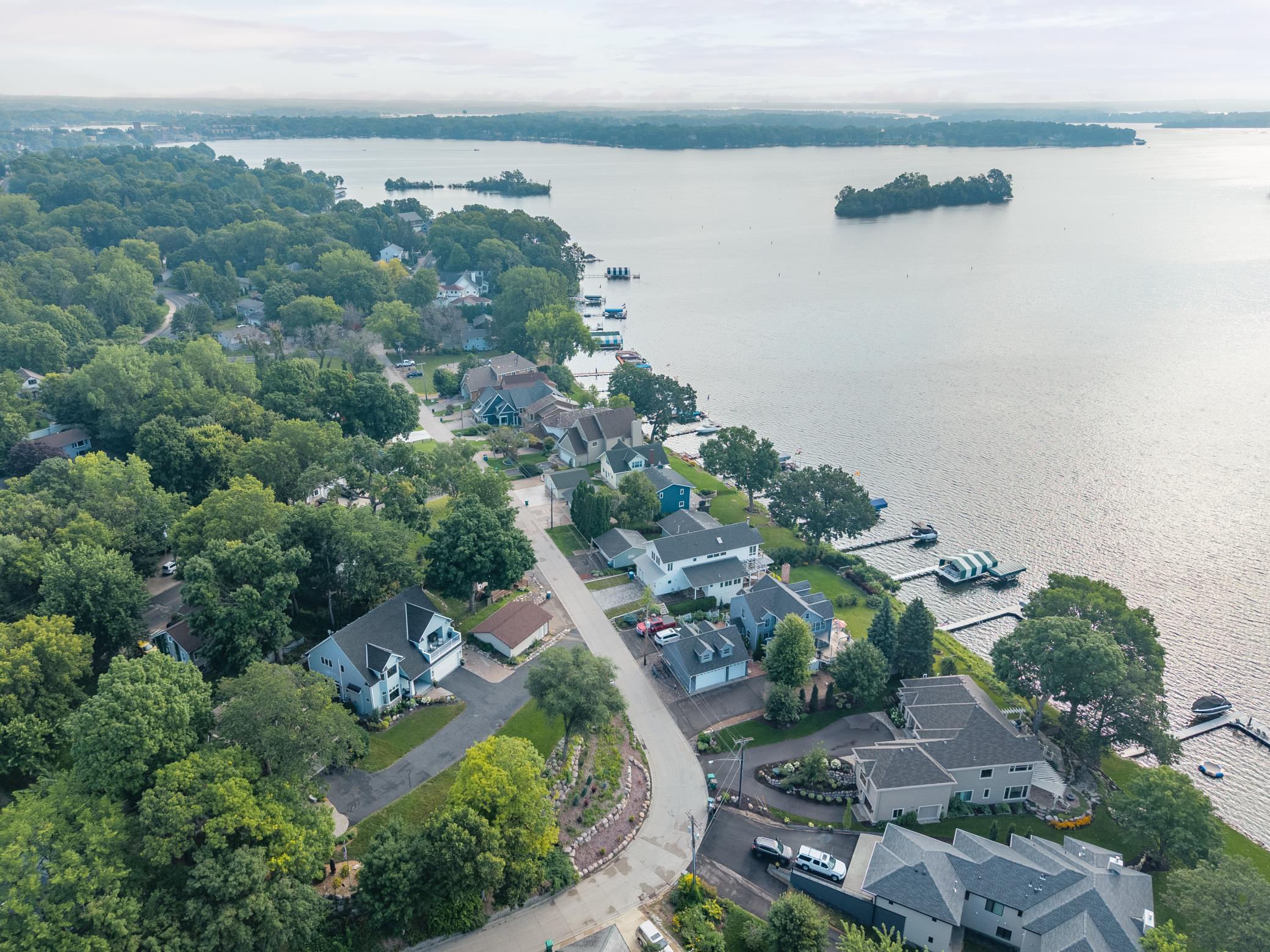 4646 Island View Drive