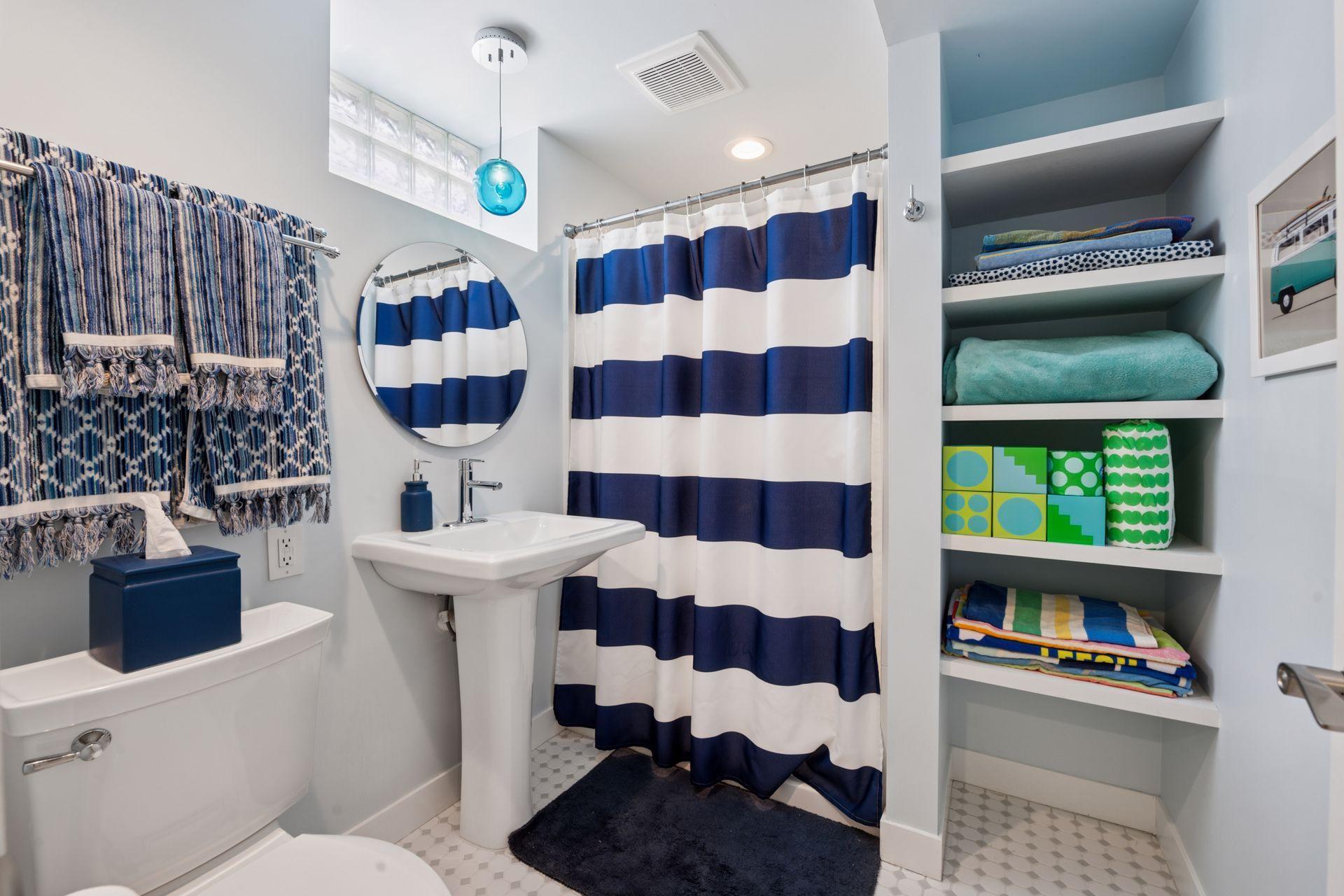 4450 Forest Lake Landing