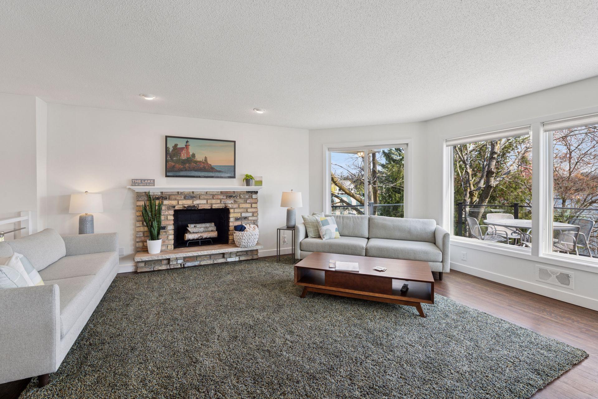 4450 Forest Lake Landing