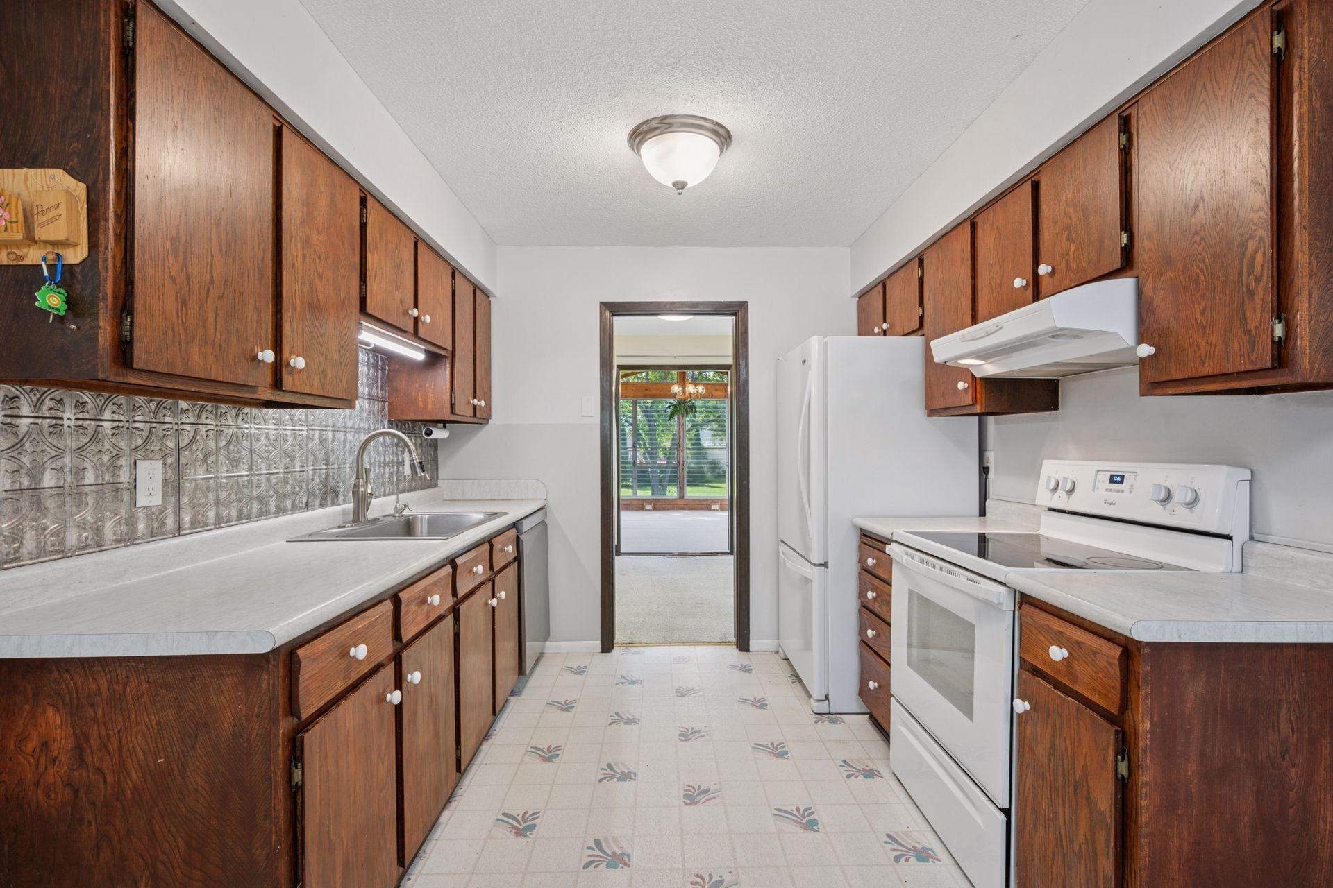 10655 103rd Avenue N