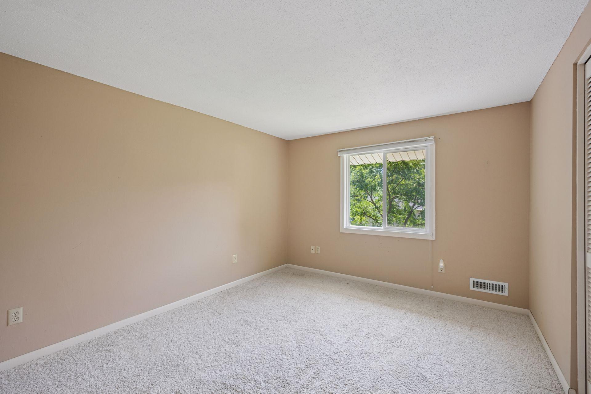 10655 103rd Avenue N