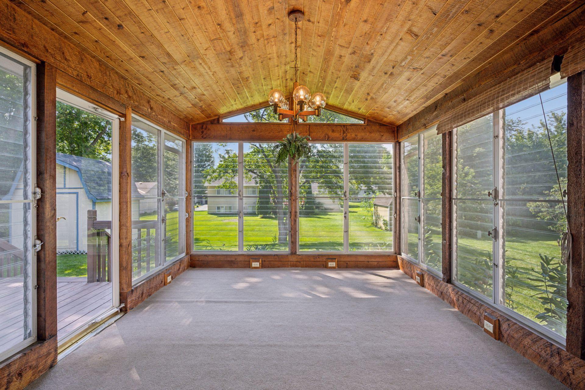 10655 103rd Avenue N