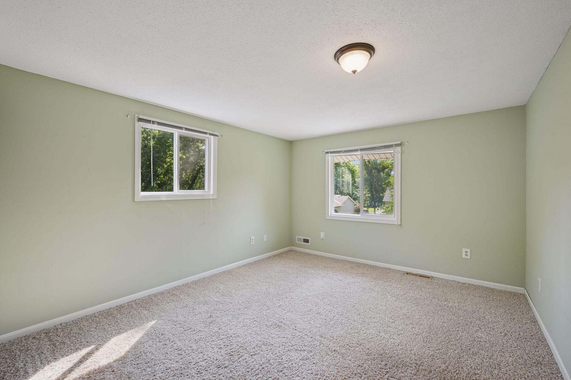 10655 103rd Avenue N