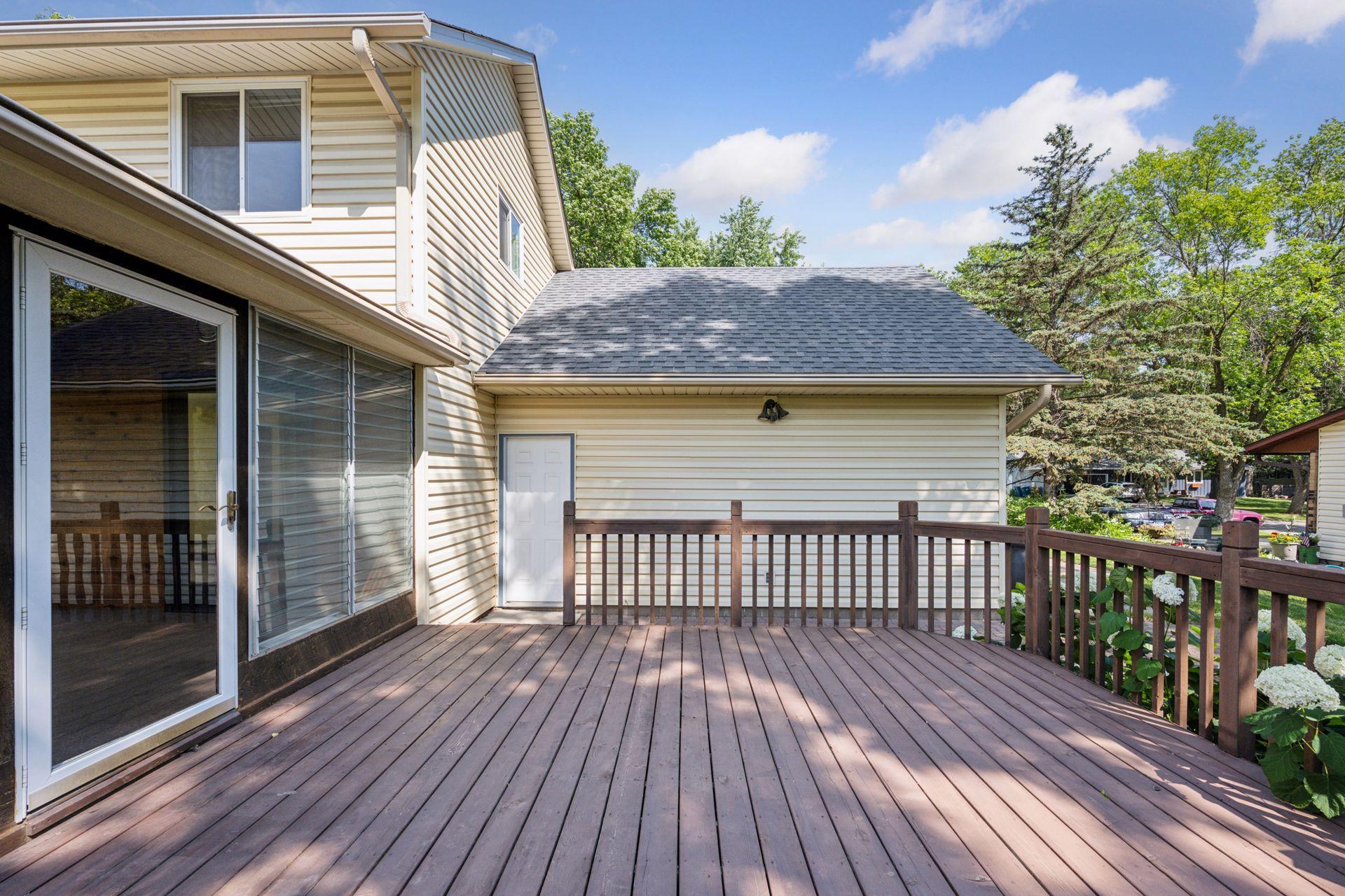 10655 103rd Avenue N