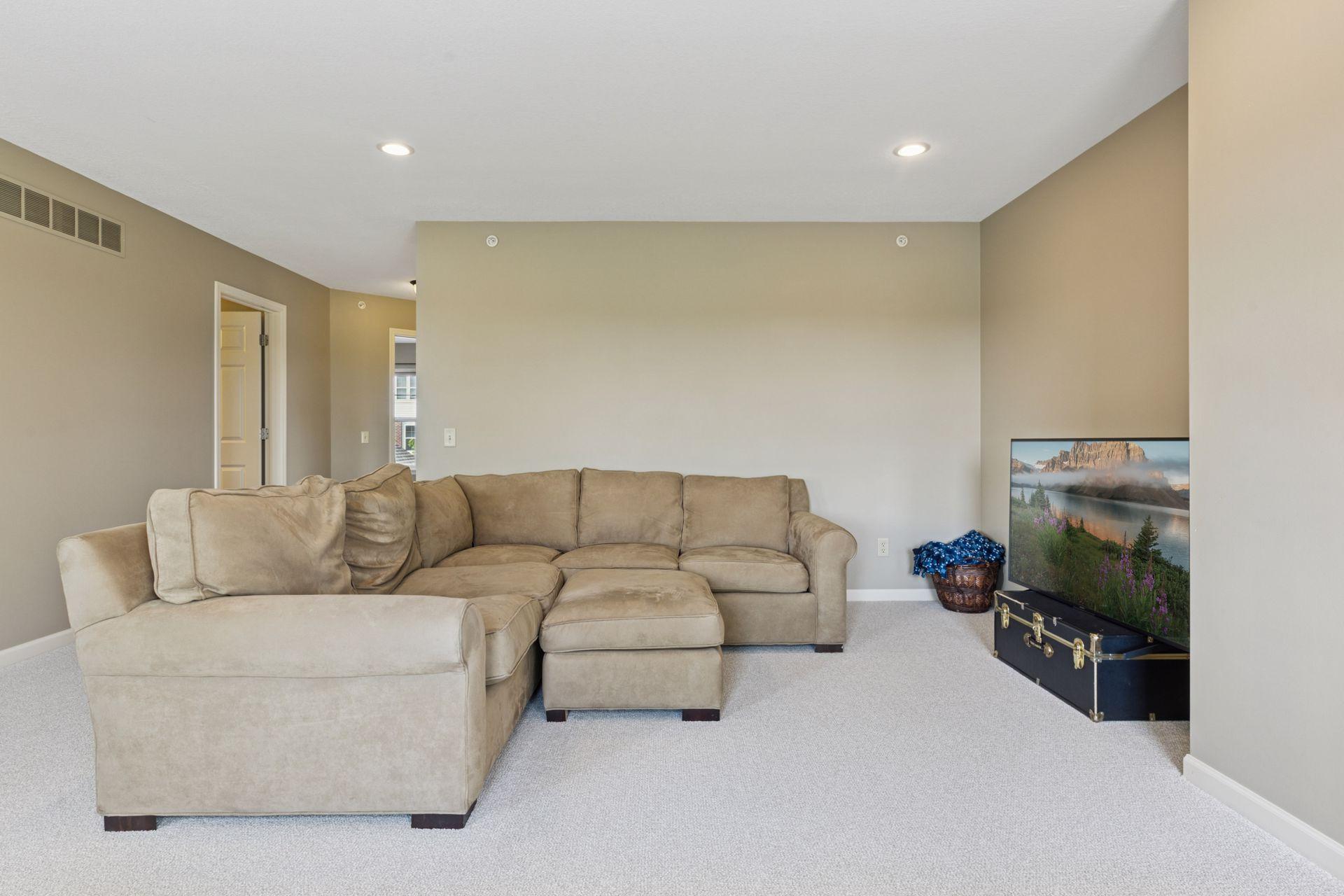 12274 Lakeview Drive N