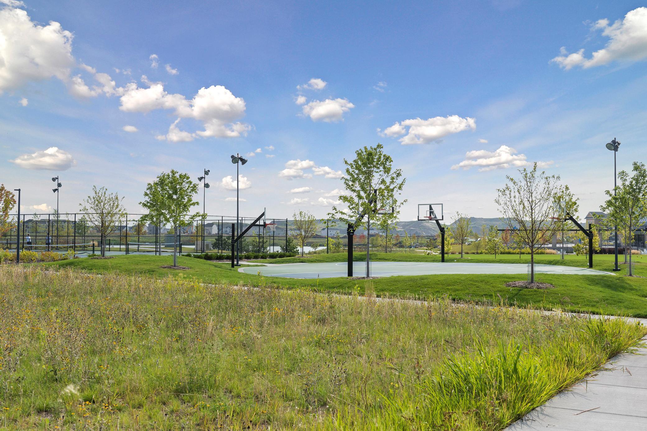 12274 Lakeview Drive N