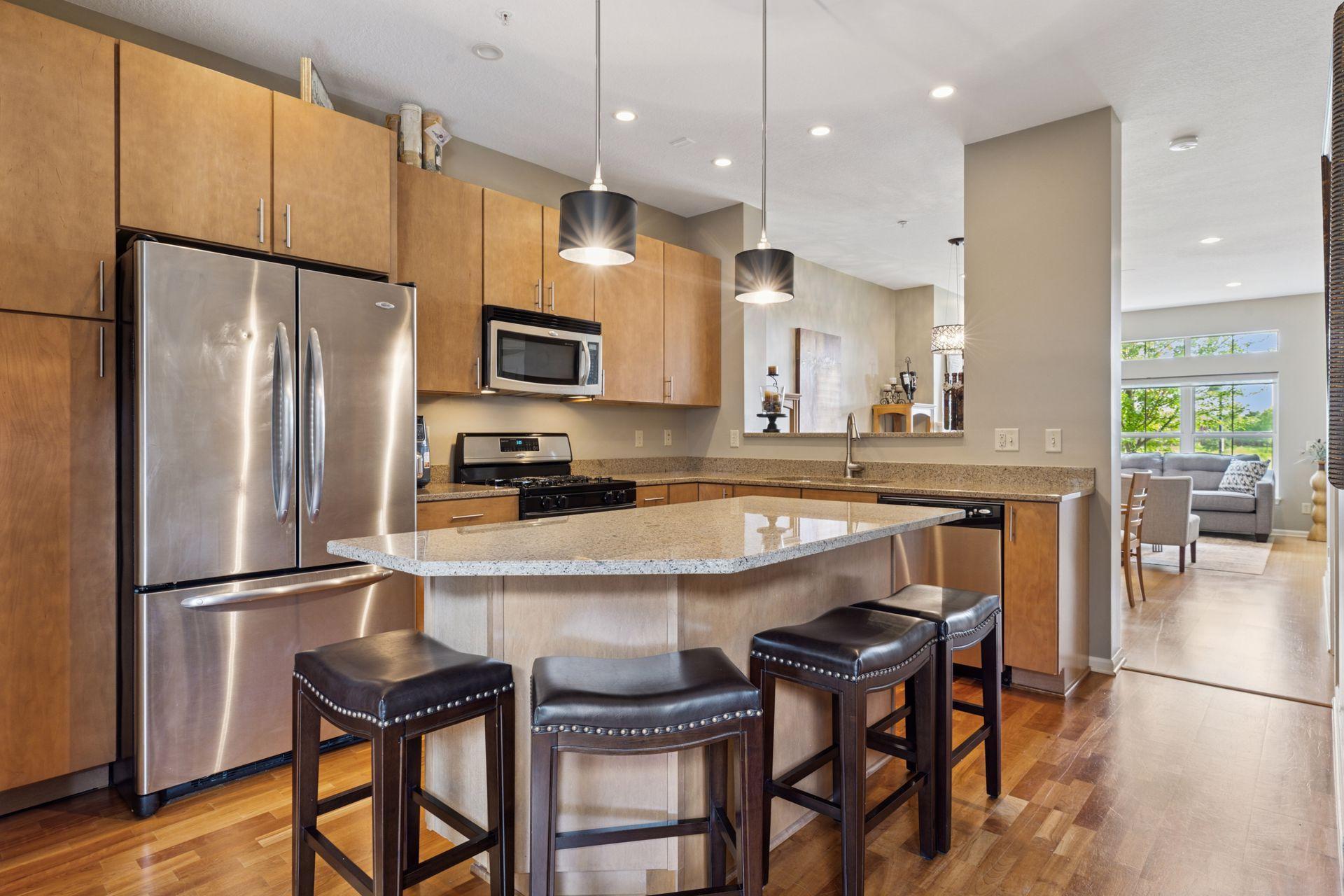 12274 Lakeview Drive N