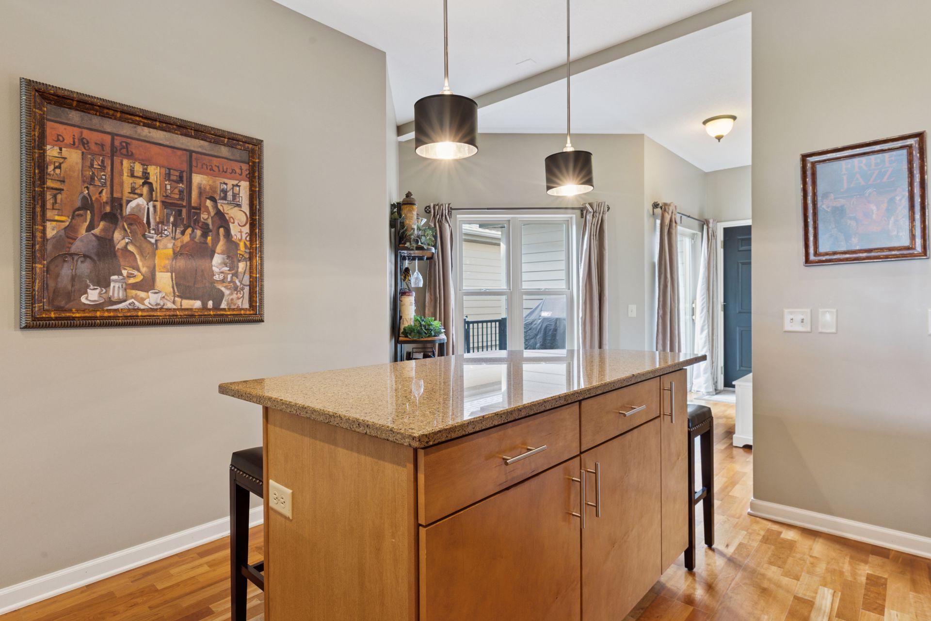 12274 Lakeview Drive N