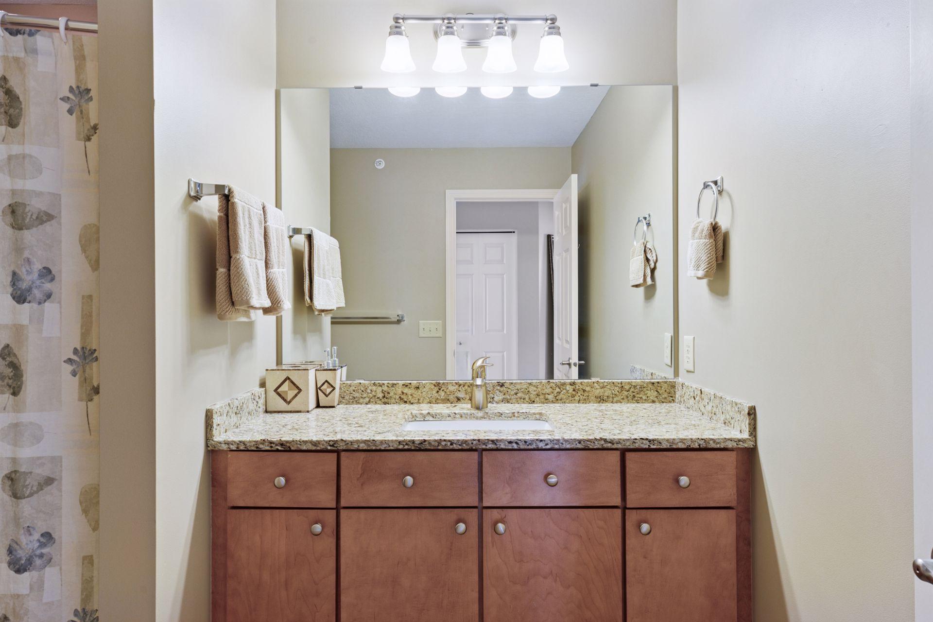 12274 Lakeview Drive N