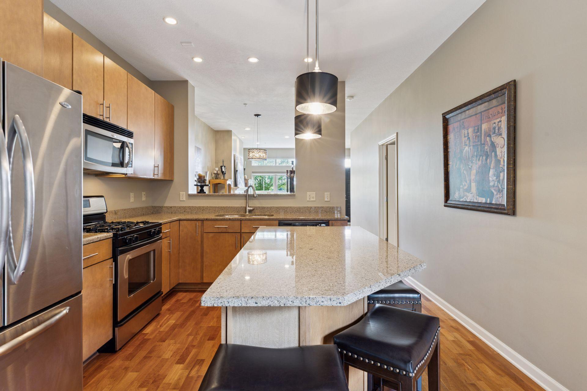 12274 Lakeview Drive N