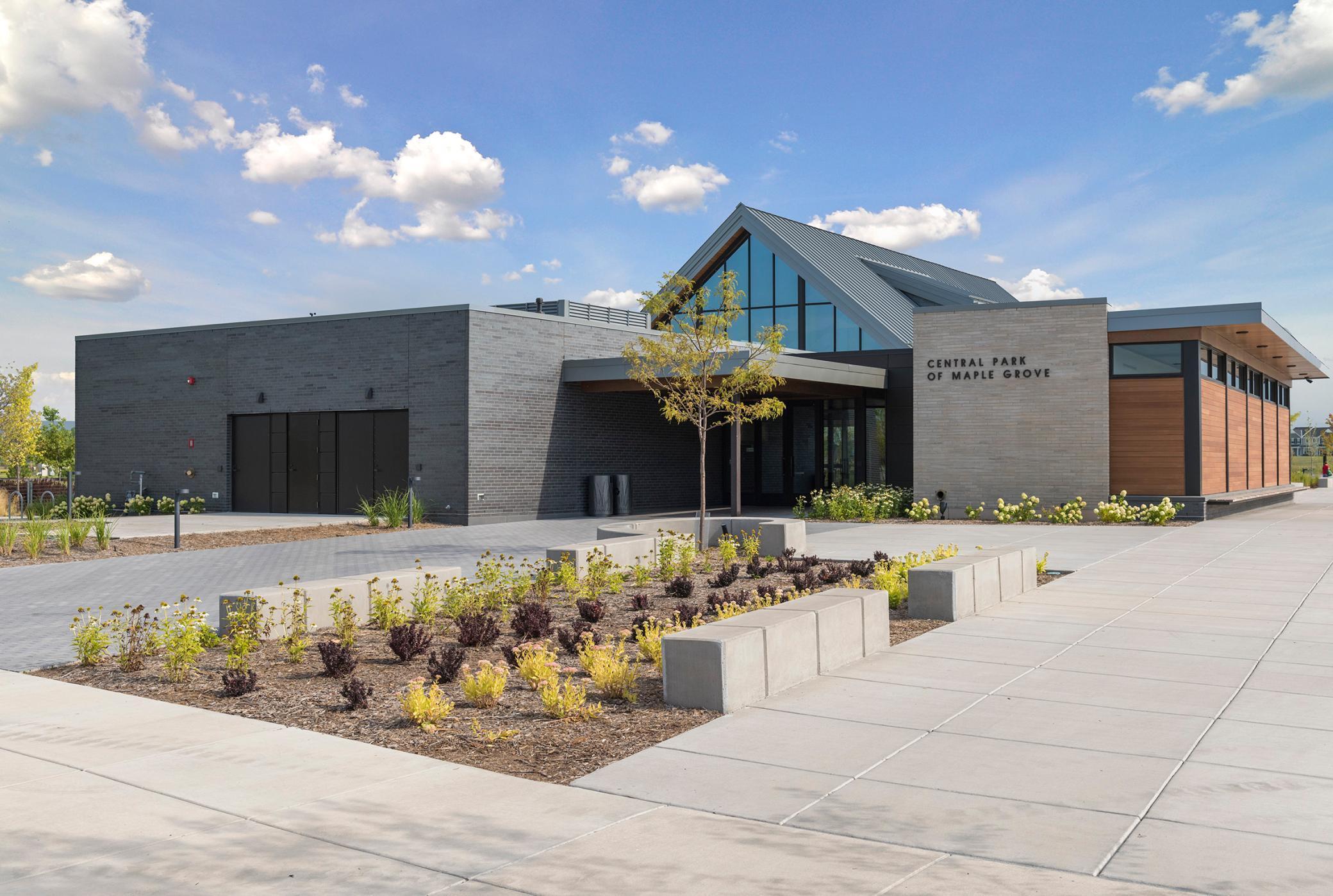 12274 Lakeview Drive N