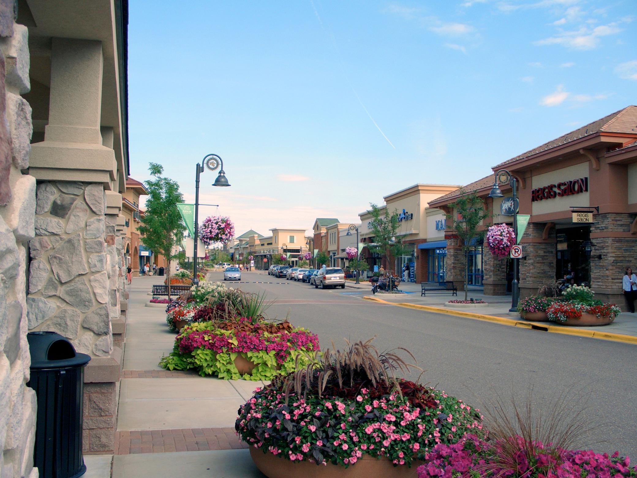 12274 Lakeview Drive N