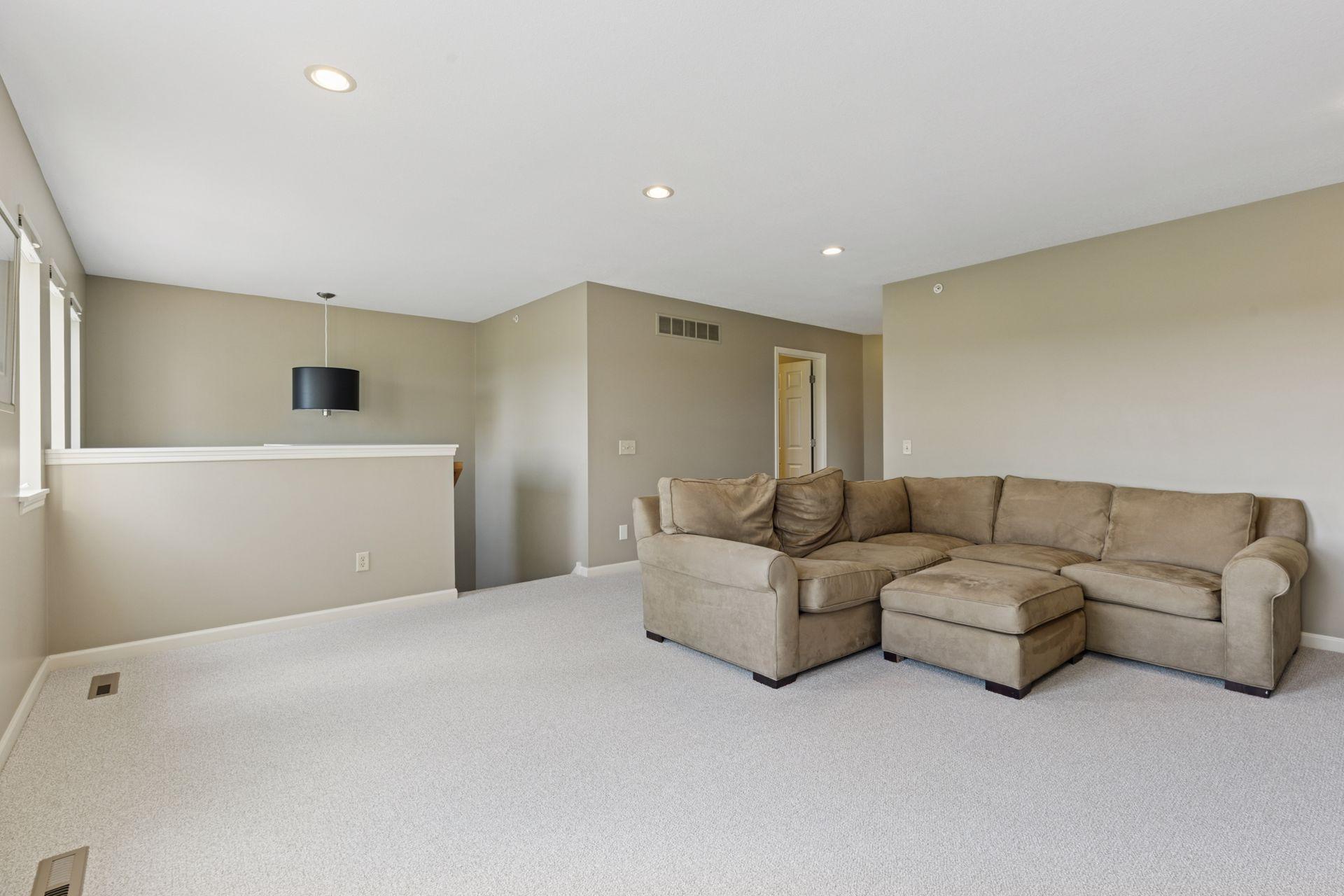 12274 Lakeview Drive N