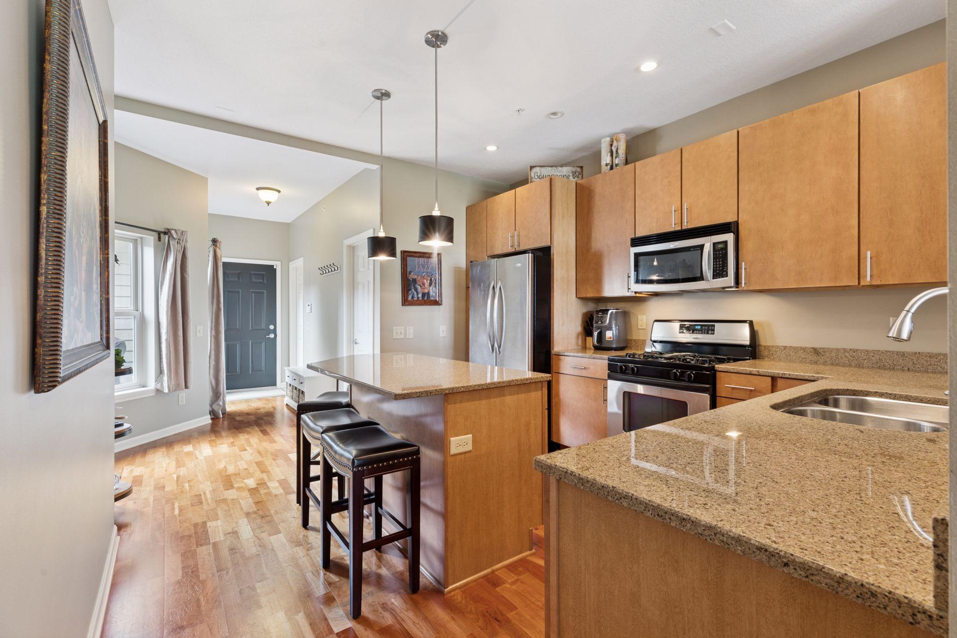 12274 Lakeview Drive N