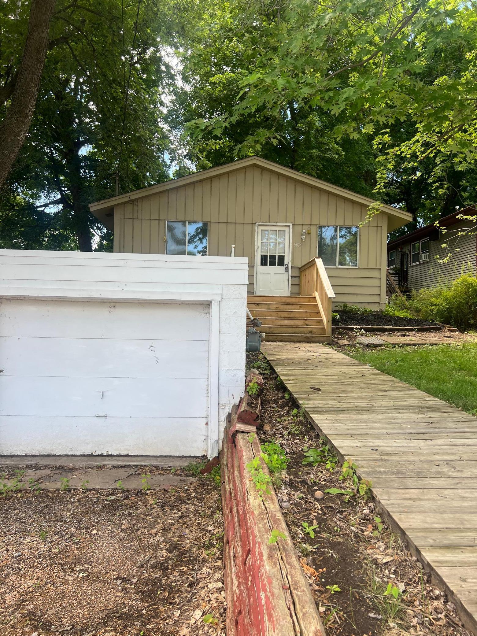 5013 Shoreline Drive