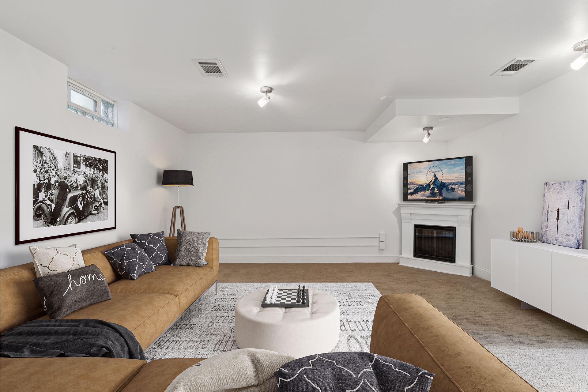 771 Wheelock Parkway W