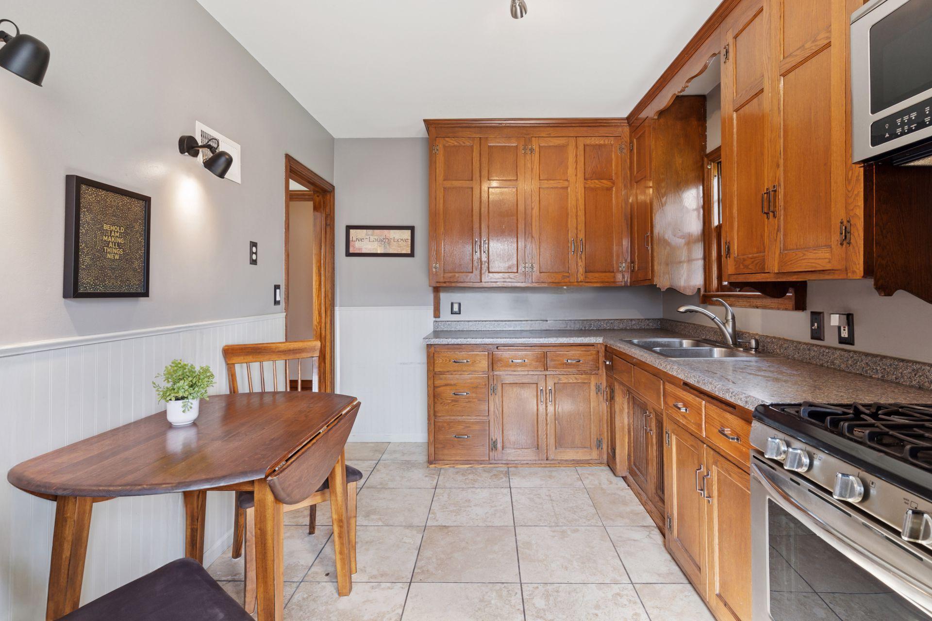 771 Wheelock Parkway W