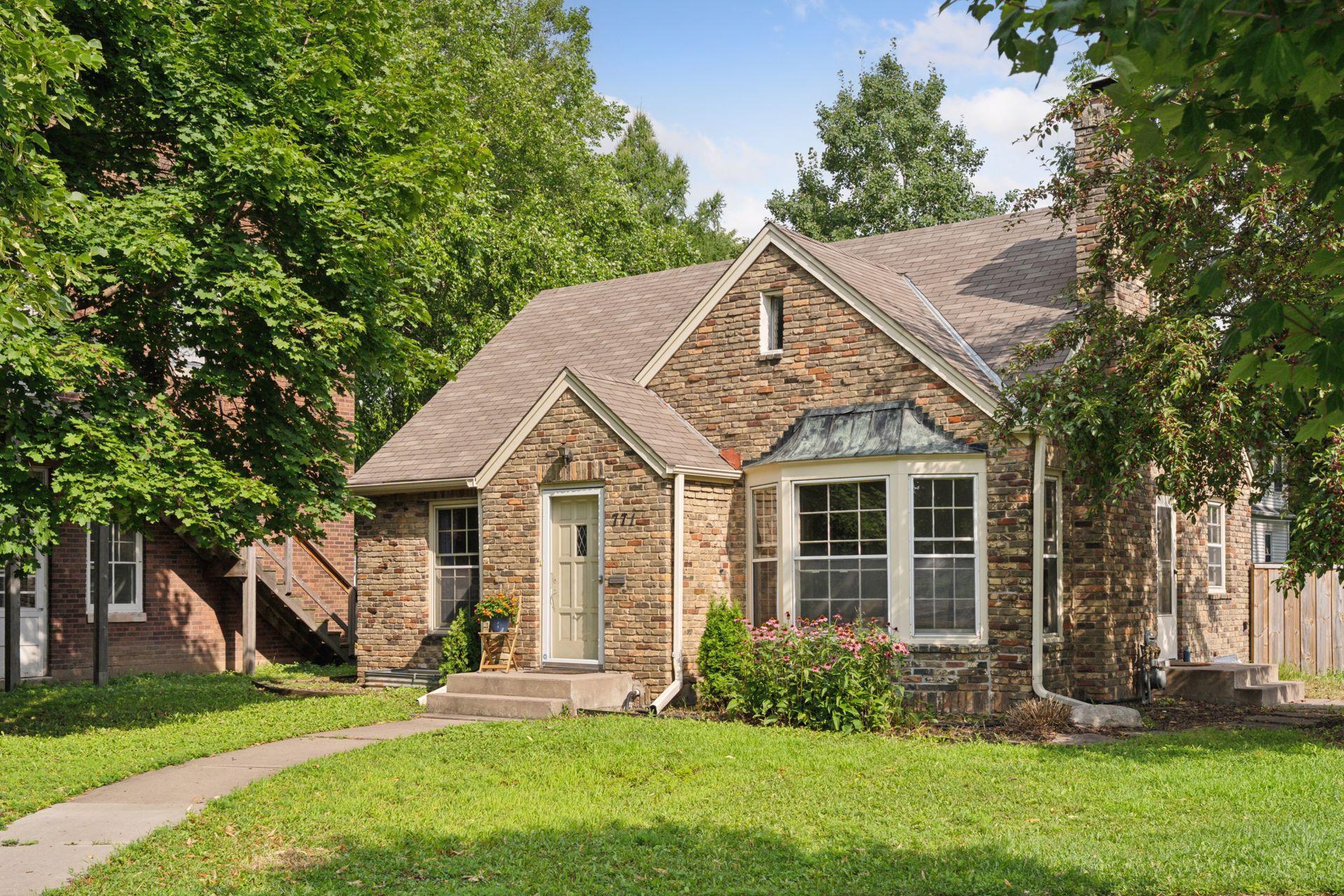 771 Wheelock Parkway W