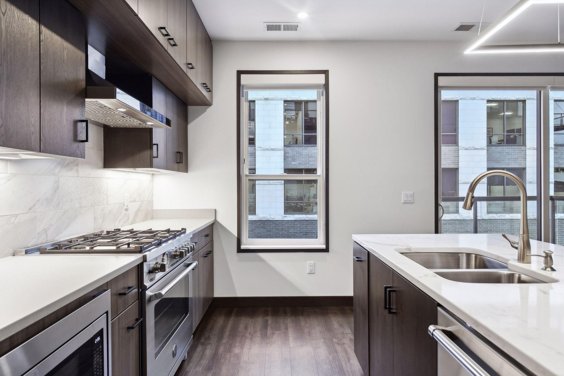 253 Lake Street E Unit: 212