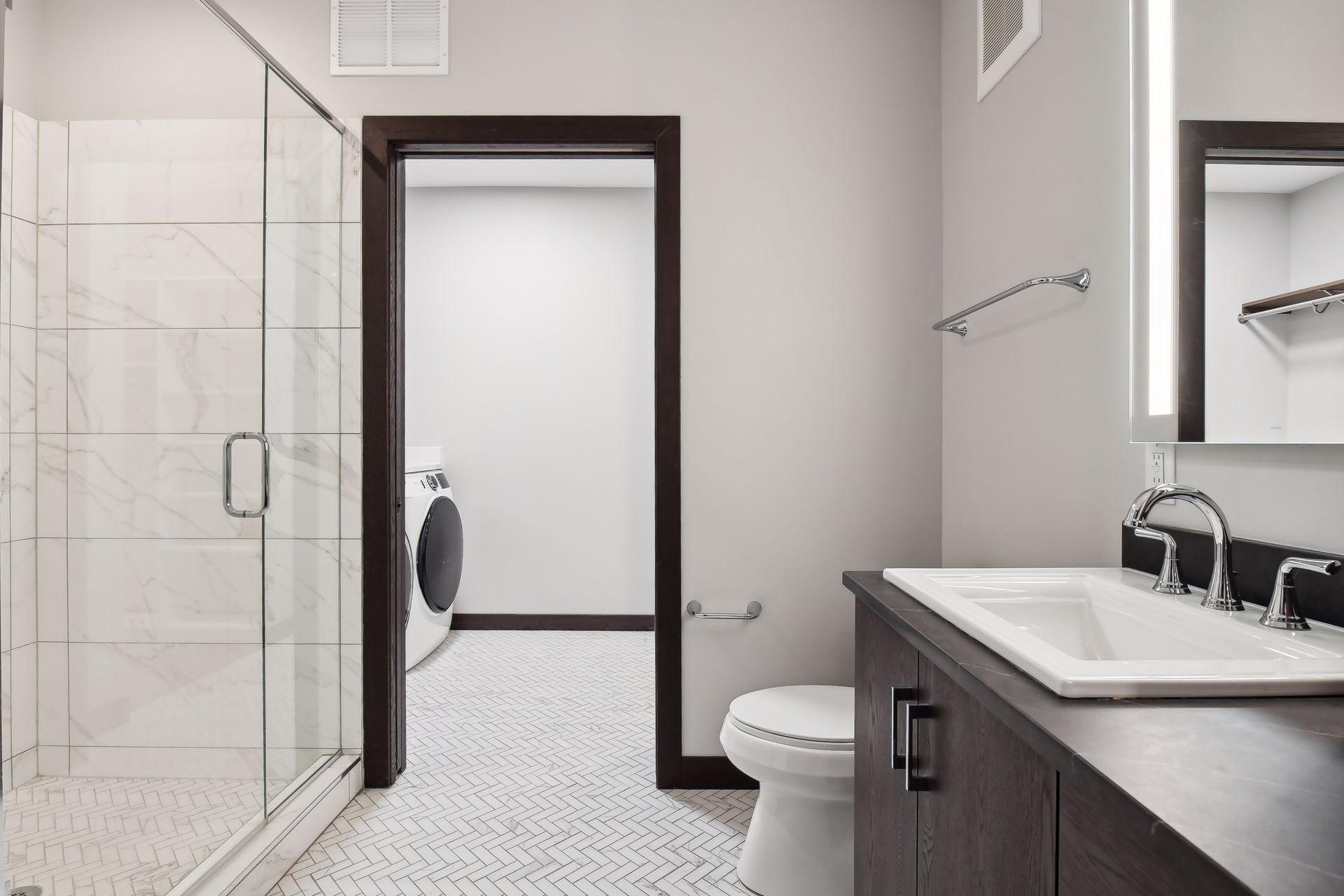 253 Lake Street E Unit: 212