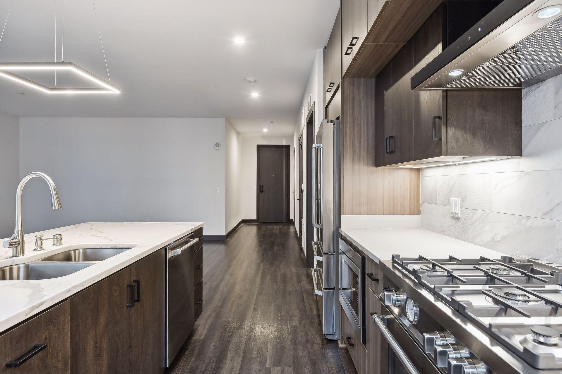 253 Lake Street E Unit: 212