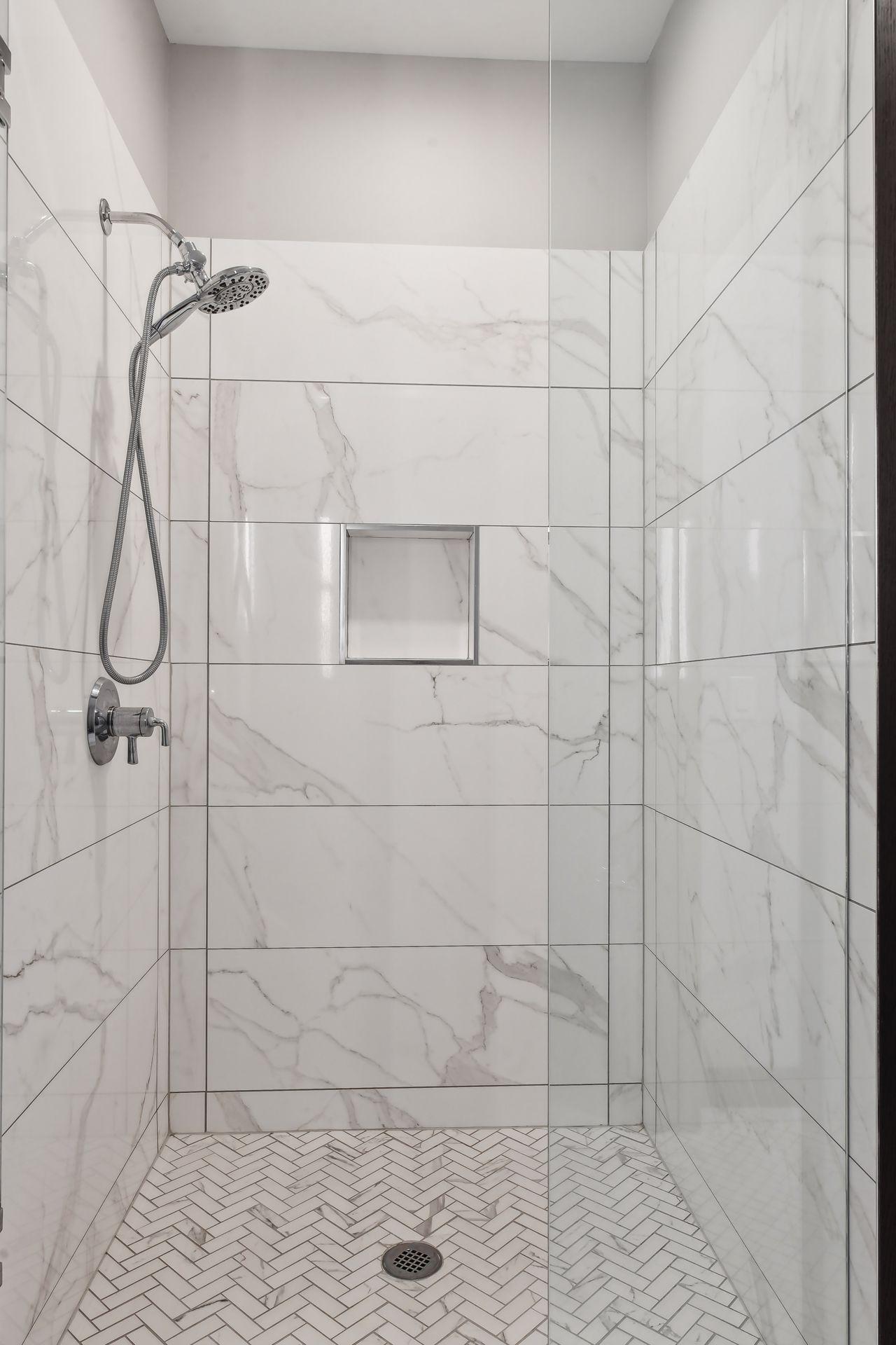 253 Lake Street E Unit: 212