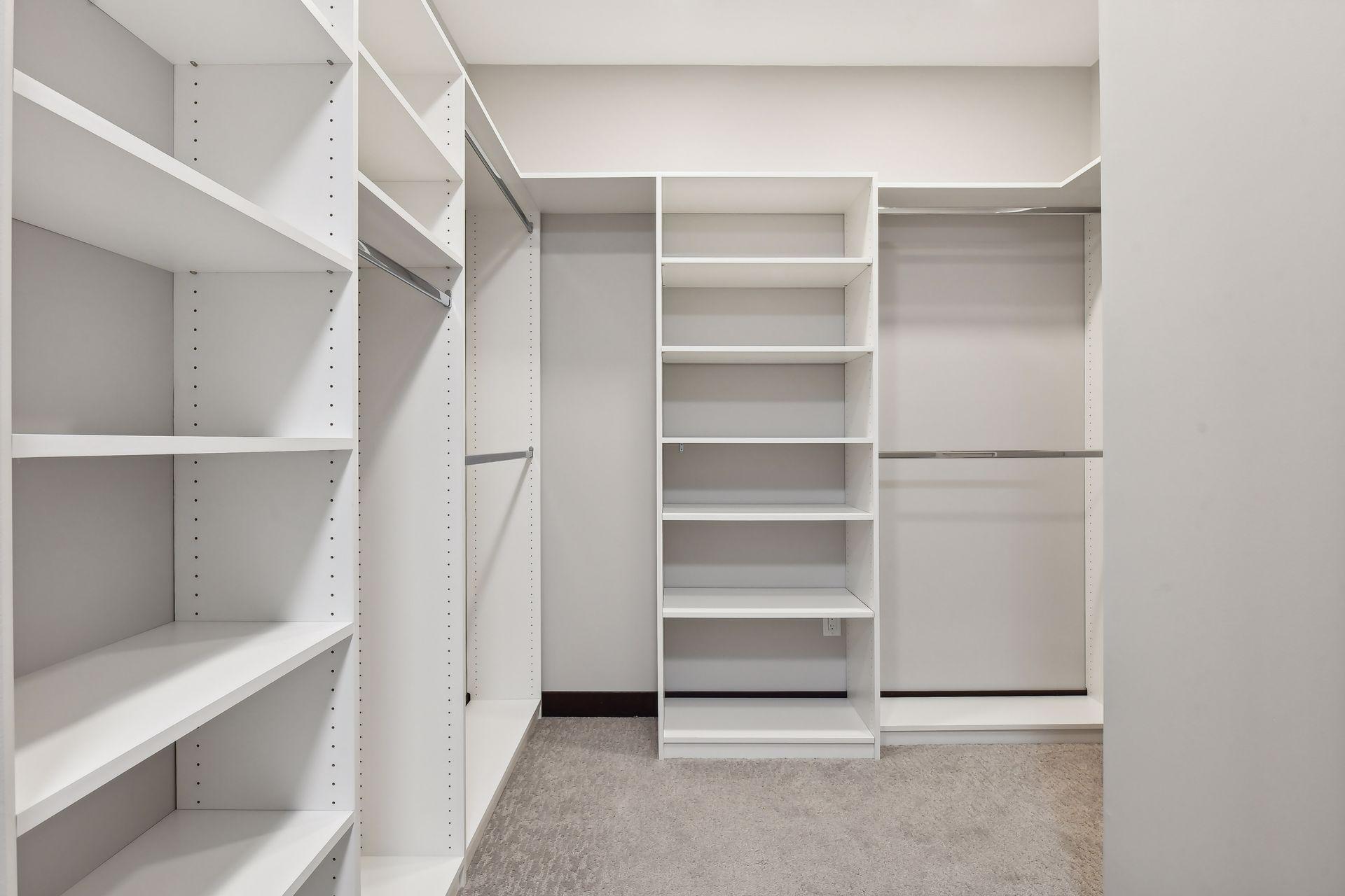 253 Lake Street E Unit: 212